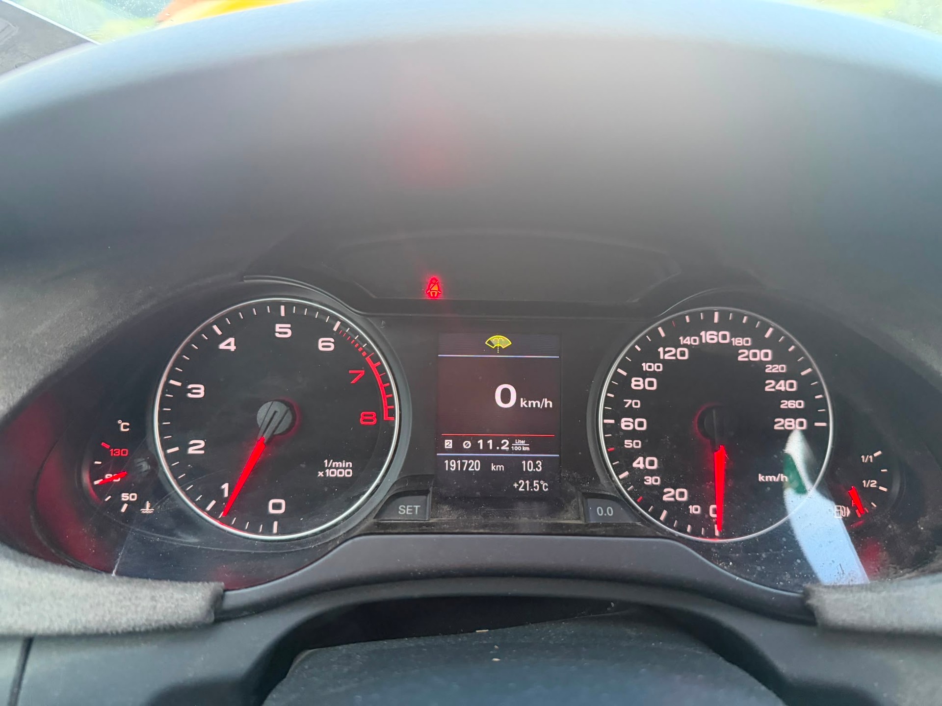 AUDI A4 Avant 2.0 TFSI quattro-image-11