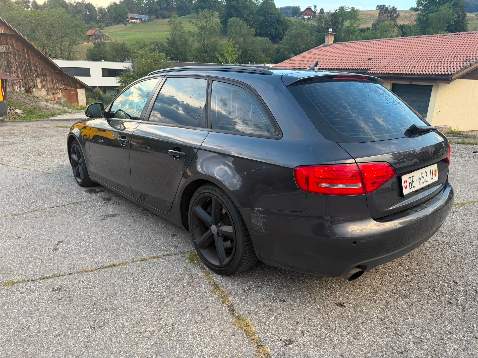 AUDI A4 Avant 2.0 TFSI quattro-image-5