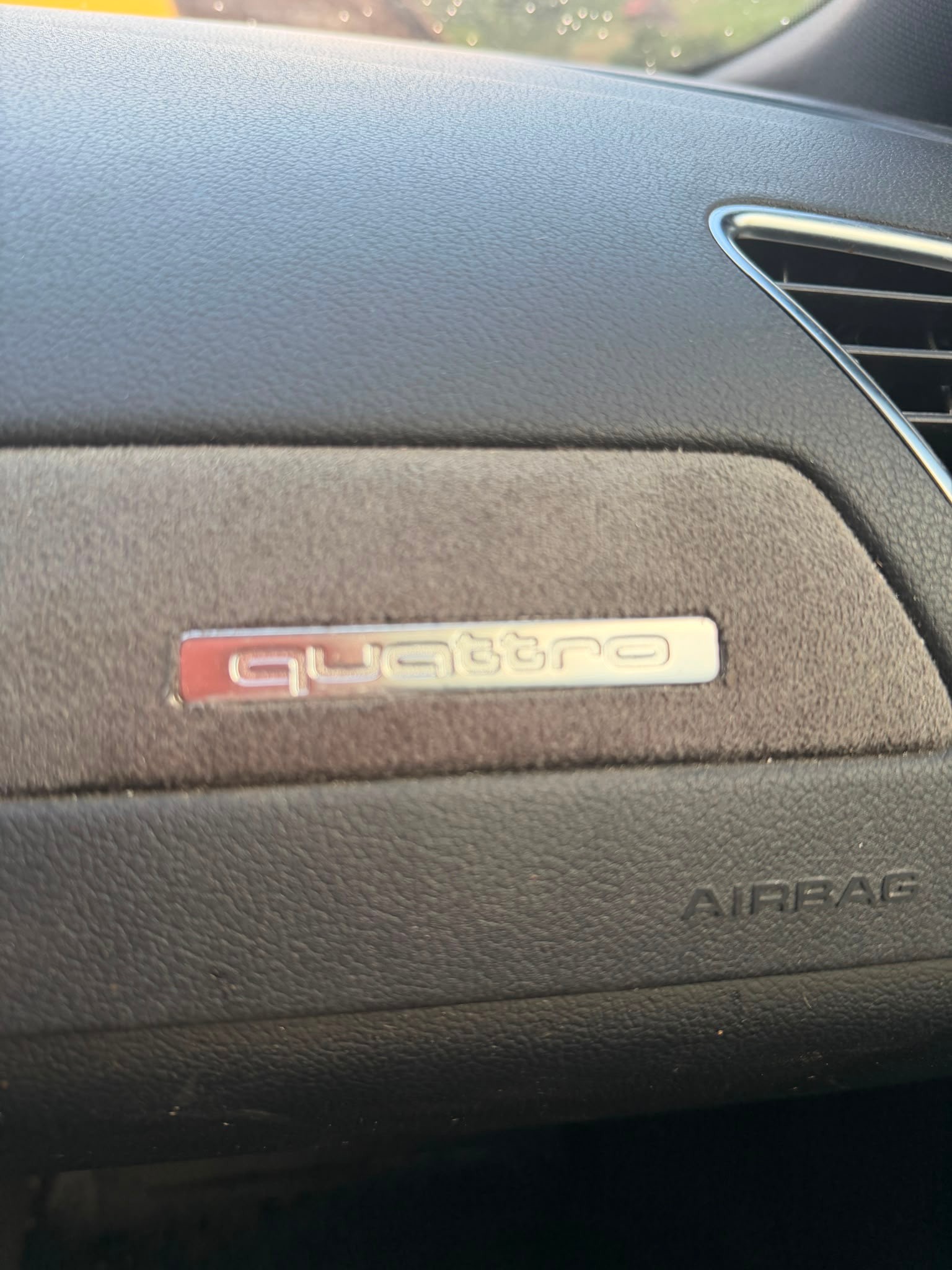 AUDI A4 Avant 2.0 TFSI quattro-image-8
