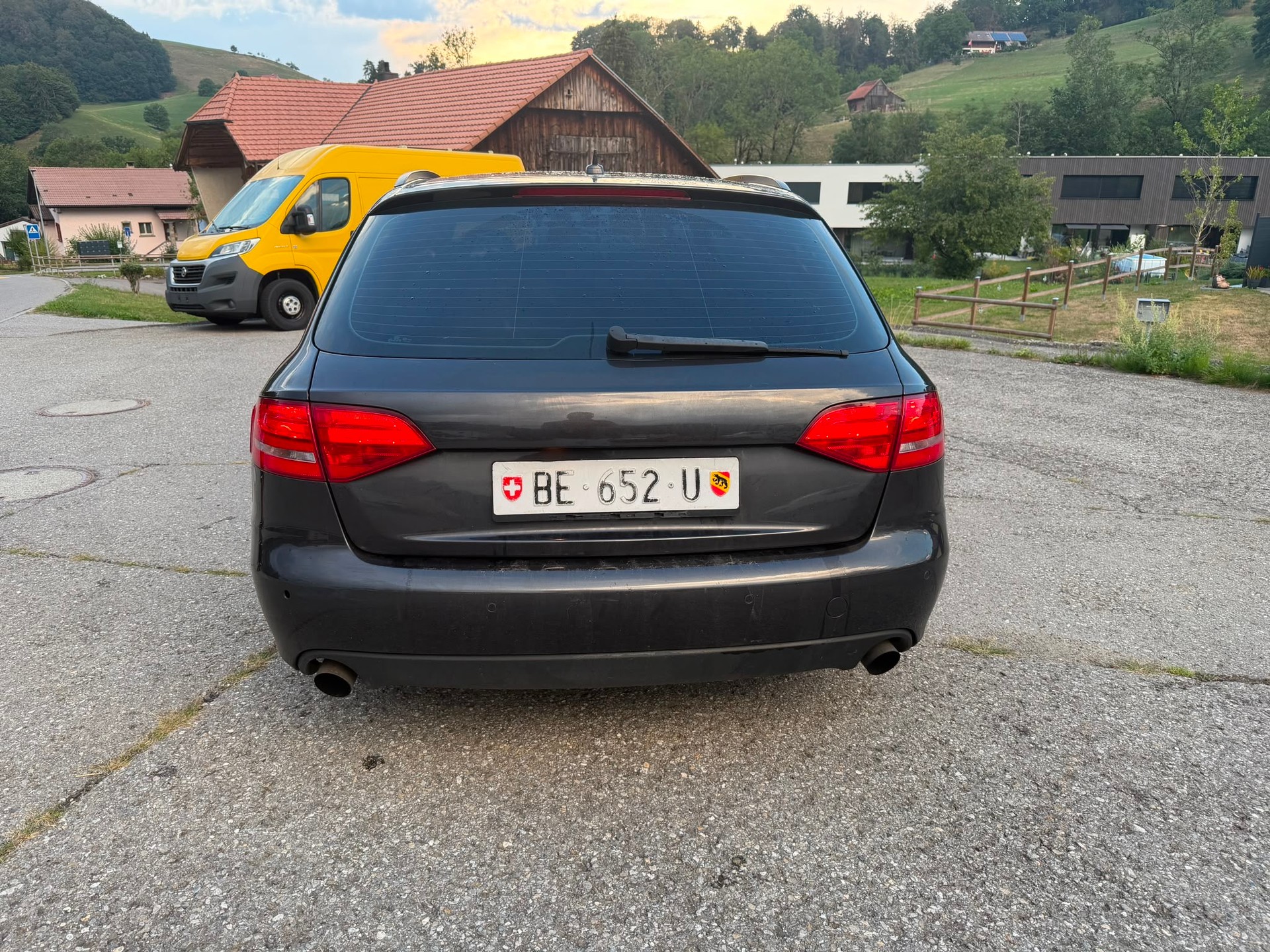 AUDI A4 Avant 2.0 TFSI quattro-image-3