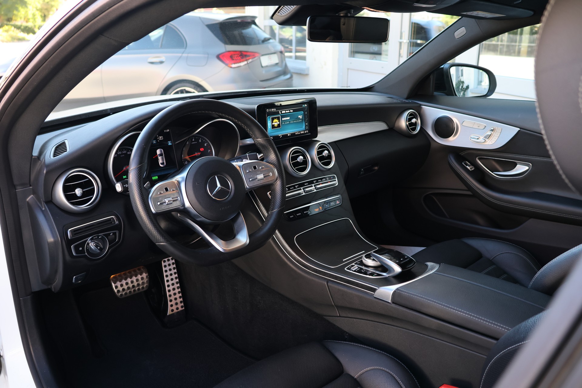 MERCEDES-BENZ C 200 Coupé 4Matic AMG Line 9G-Tronic (CH)-image-9