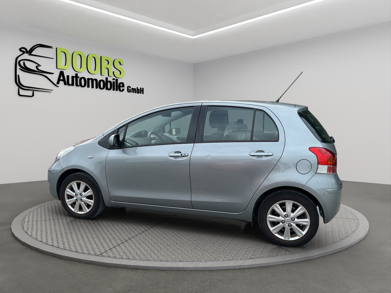 TOYOTA Yaris 1.33 Linea Luna-image-6