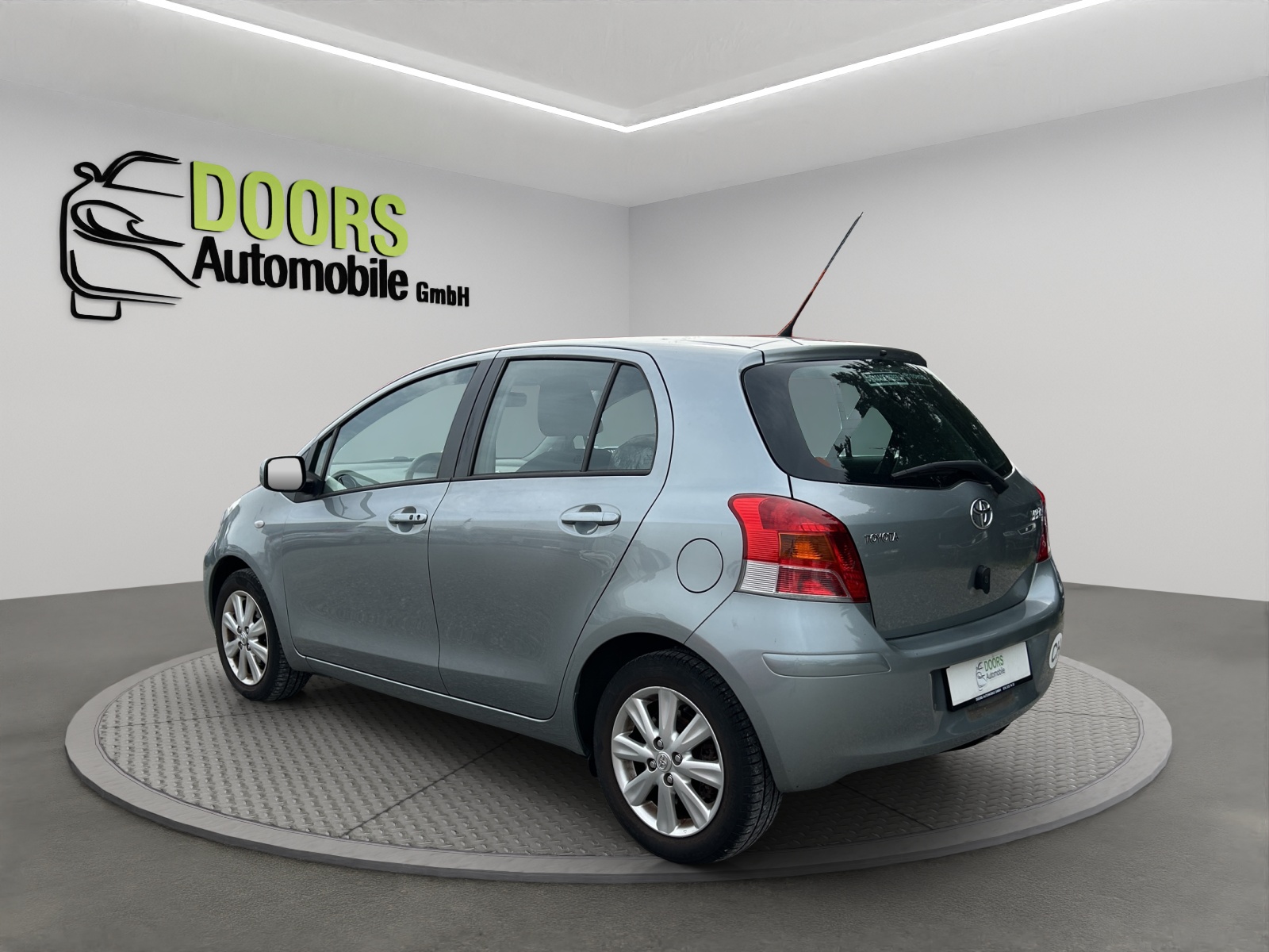 TOYOTA Yaris 1.33 Linea Luna-image-5