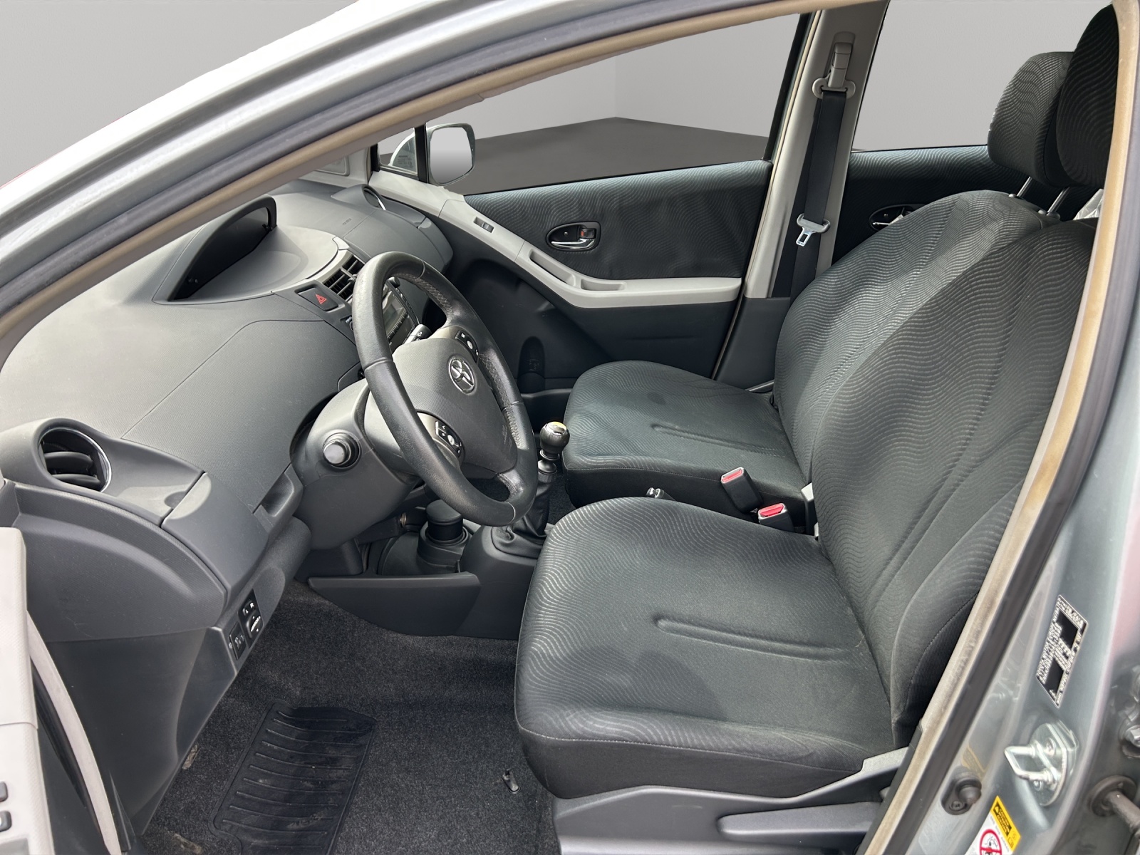 TOYOTA Yaris 1.33 Linea Luna-image-9