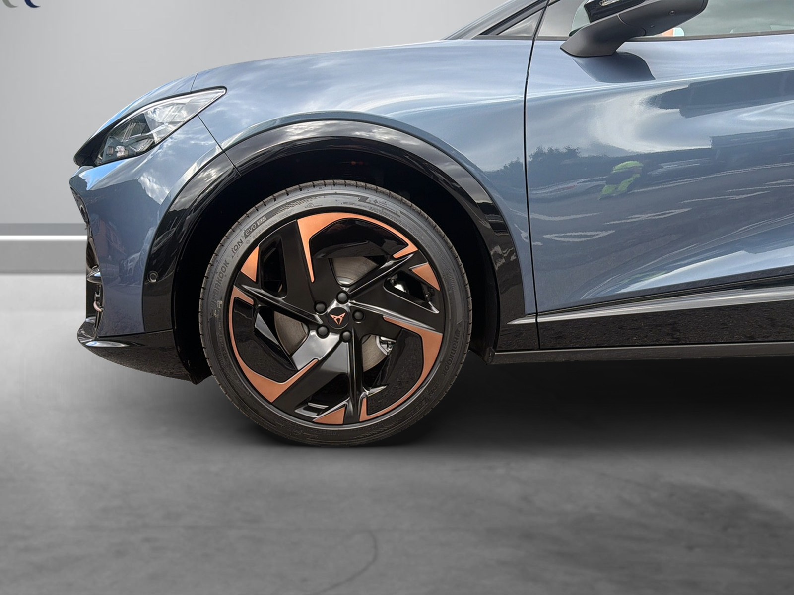 CUPRA Tavascan Type 9 77 kWh Adrenaline Prime Edition-image-2