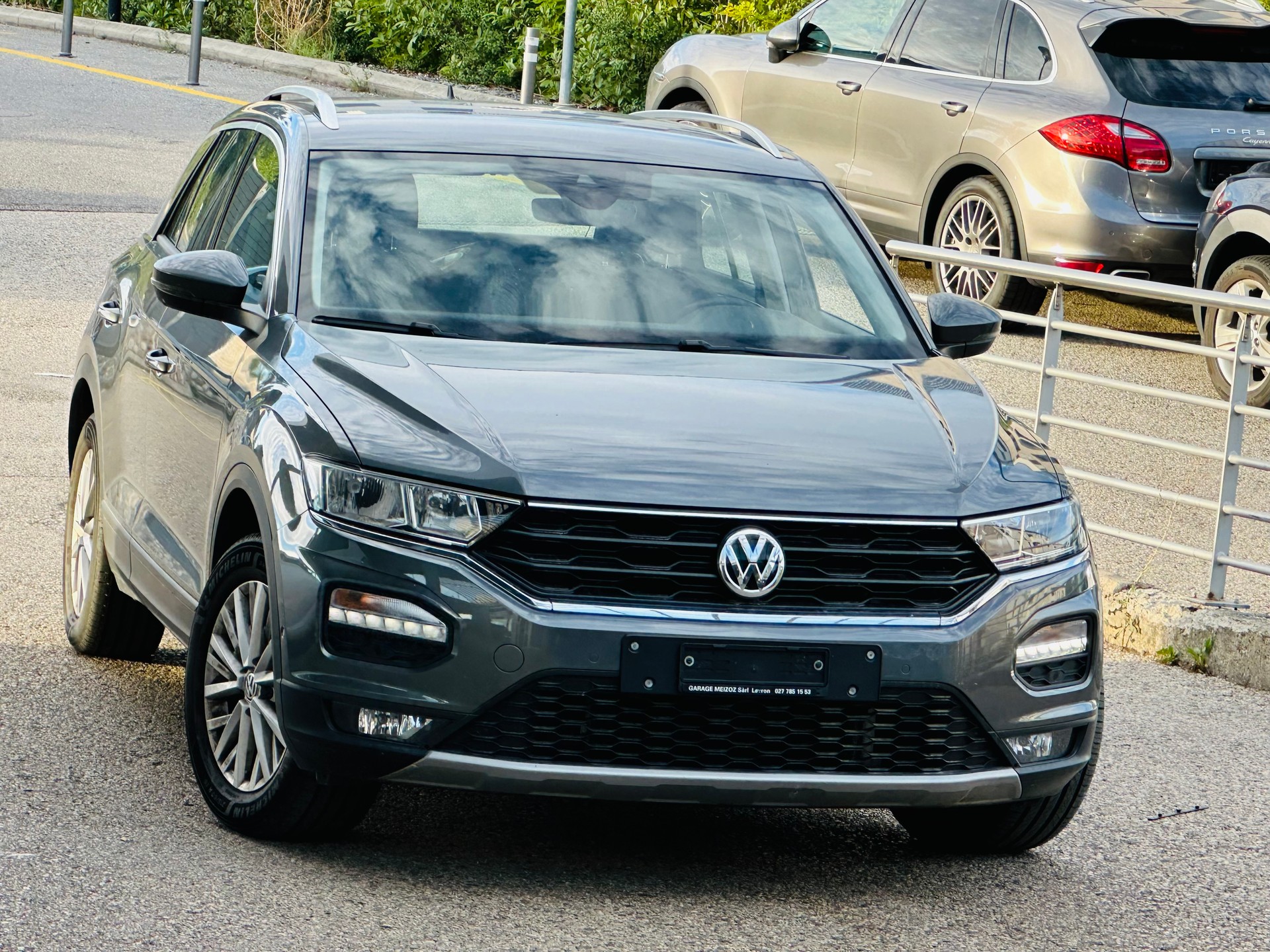 VW T-Roc 2.0 TSI Advance DSG 4Motion-image-1
