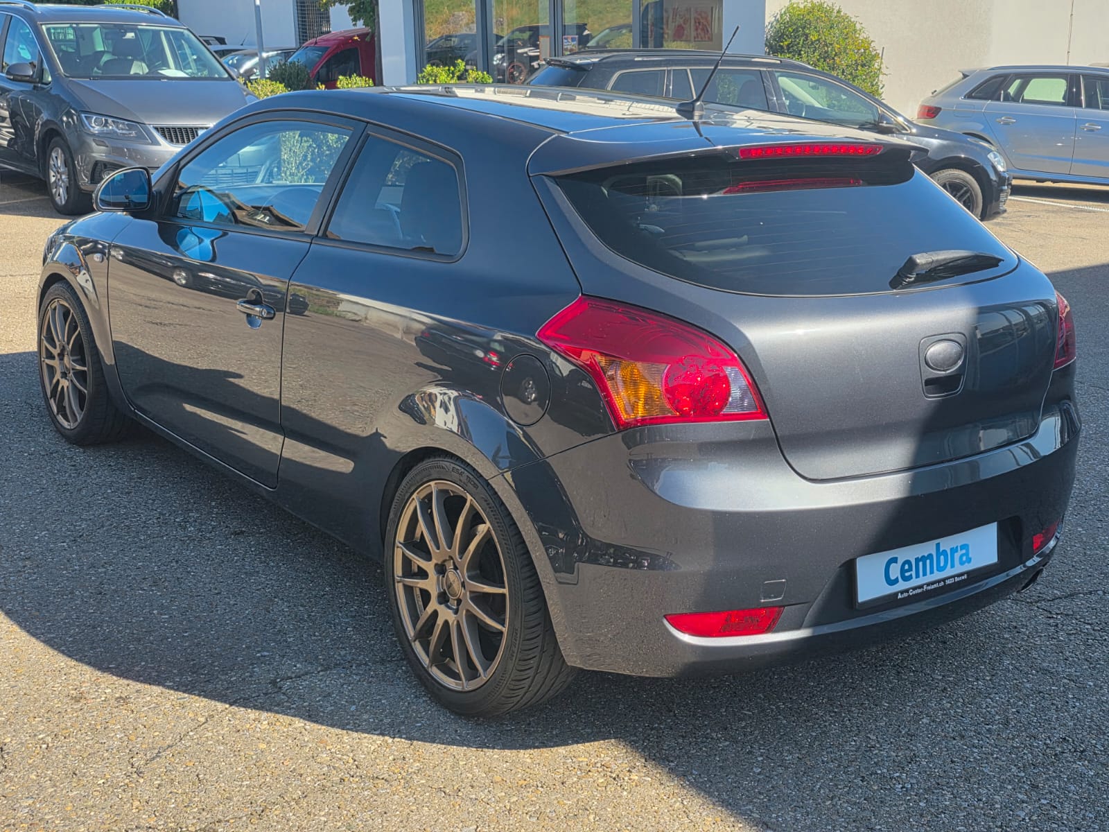 KIA Pro_Cee'd 2.0 16V Sport Automatic-showroom-element-3