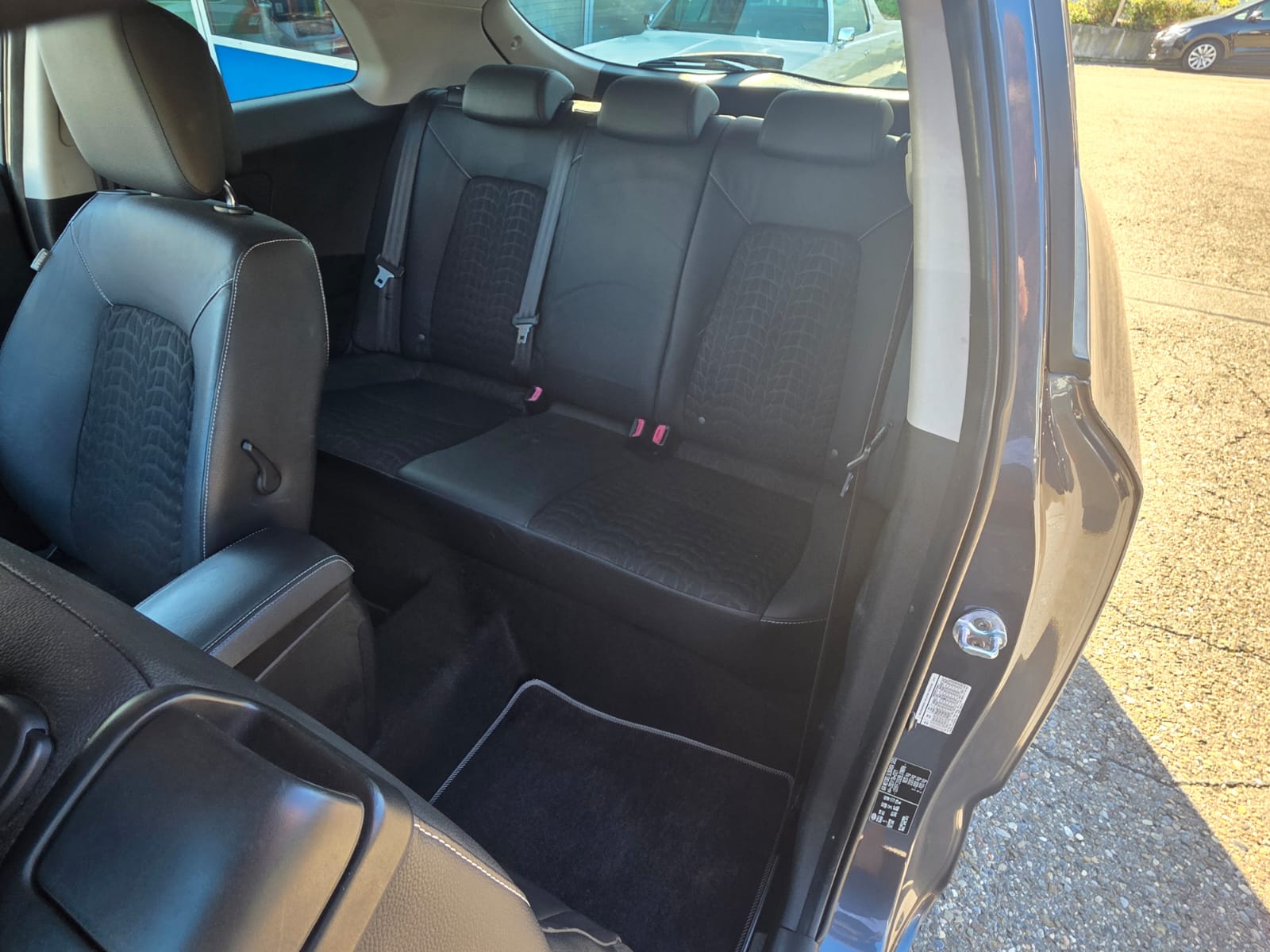 KIA Pro_Cee'd 2.0 16V Sport Automatic-image-12