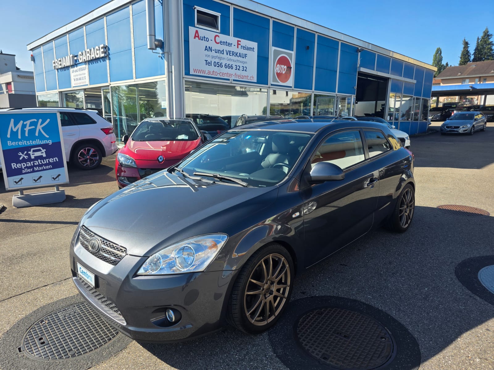 KIA Pro_Cee'd 2.0 16V Sport Automatic-image-4