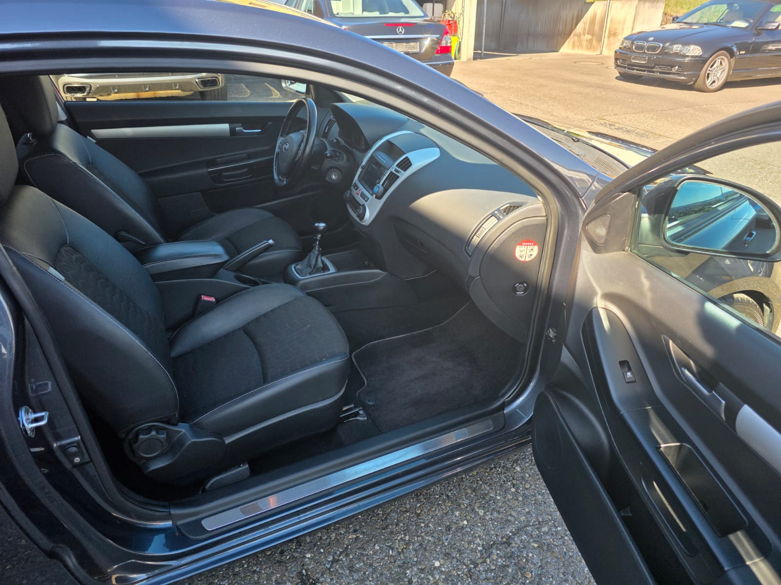 KIA Pro_Cee'd 2.0 16V Sport Automatic-image-15
