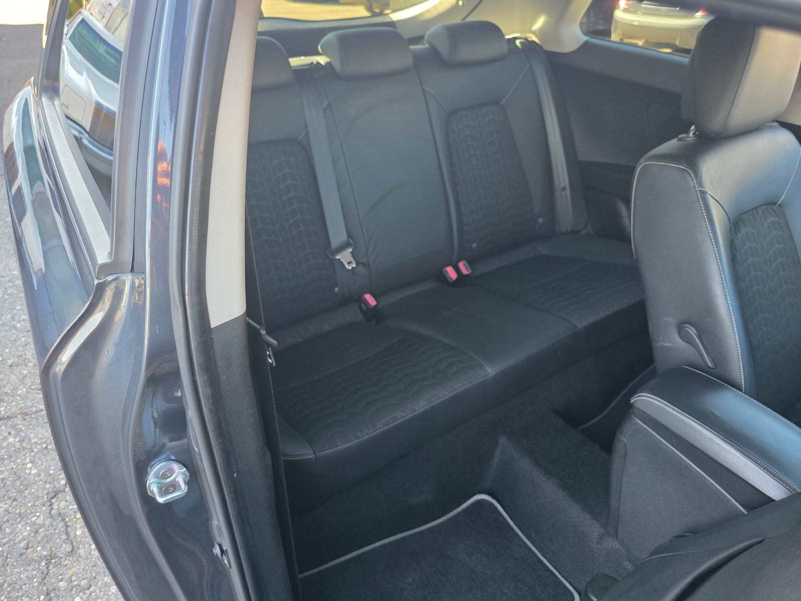 KIA Pro_Cee'd 2.0 16V Sport Automatic-image-14