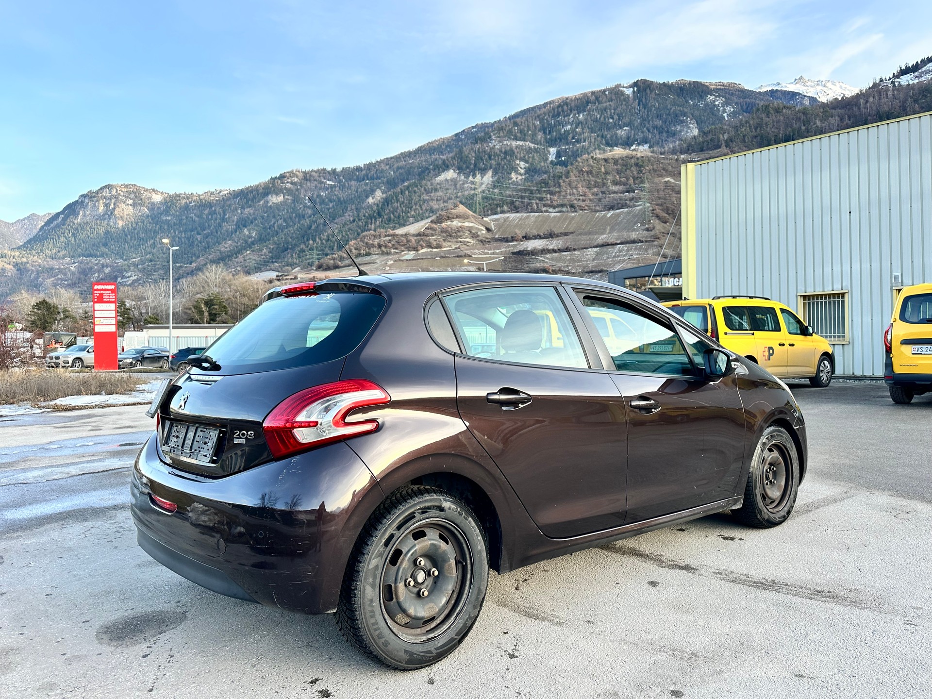 PEUGEOT 208 1.6 e-HDI Active-image-3