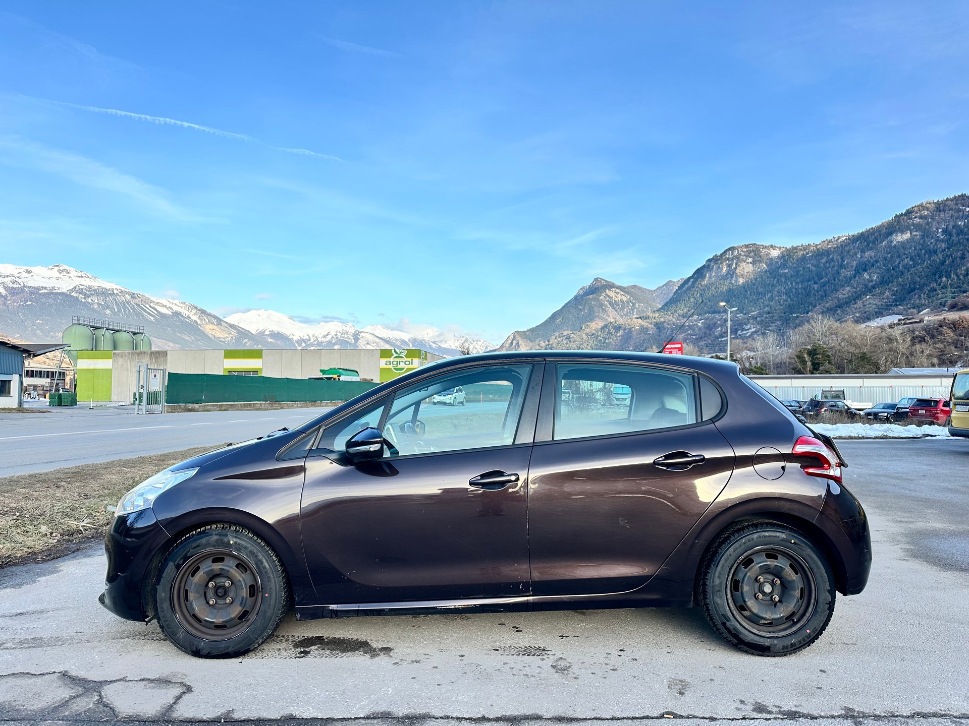 PEUGEOT 208 1.6 e-HDI Active-image-5