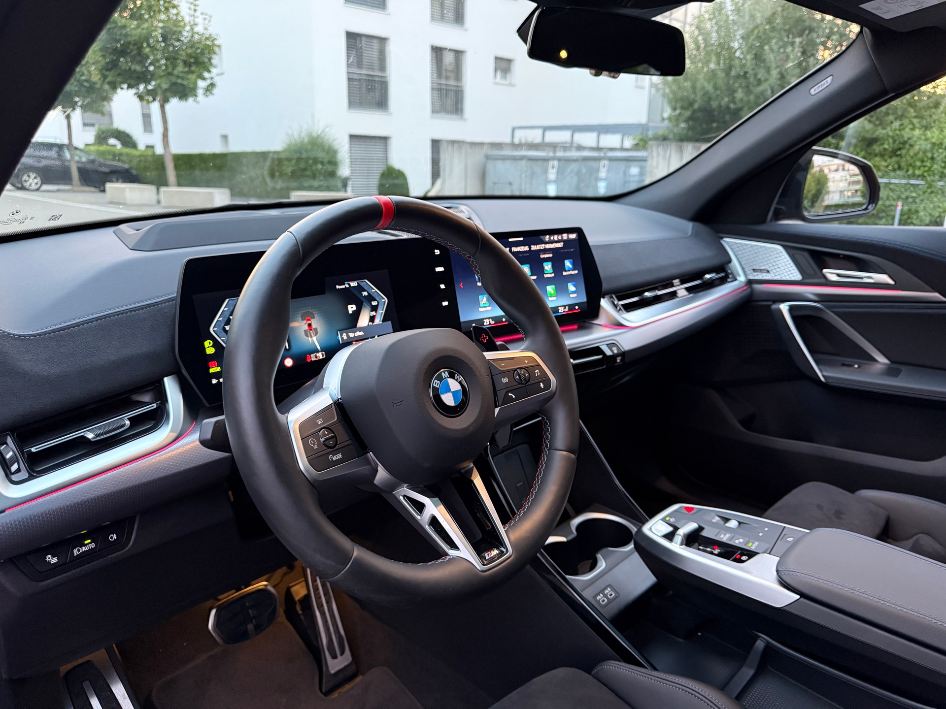 BMW X2 xDRIVE M35i M SPORT PRO*PANORAMADACH*EL. ANHÄNGERKUPPLUNG (VELO)*-image-16