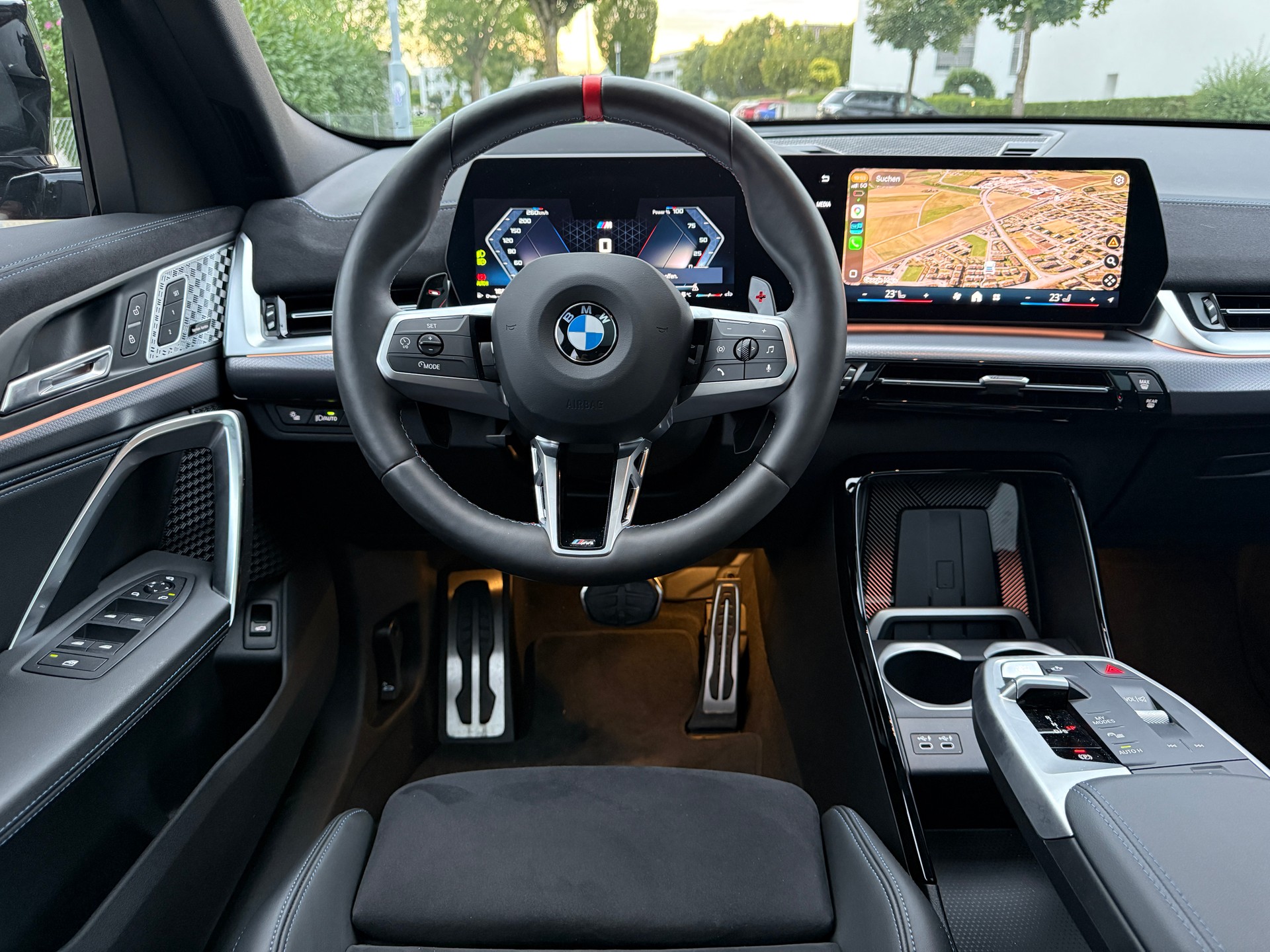BMW X2 xDRIVE M35i M SPORT PRO*PANORAMADACH*EL. ANHÄNGERKUPPLUNG (VELO)*-image-9