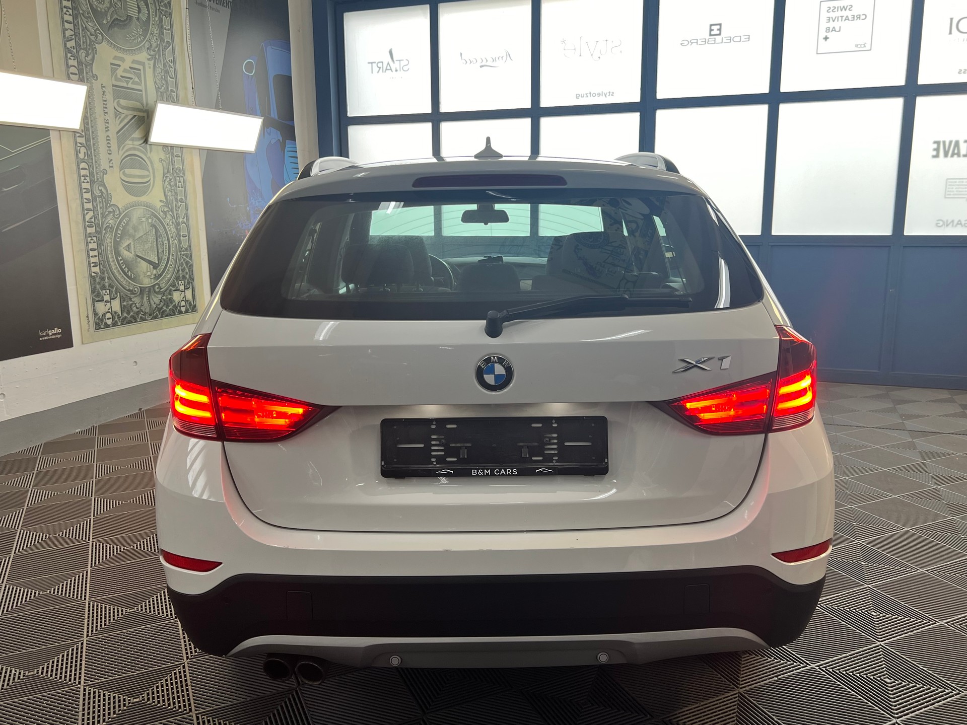 BMW X1 xDrive 20i Sport Line Steptronic-image-3