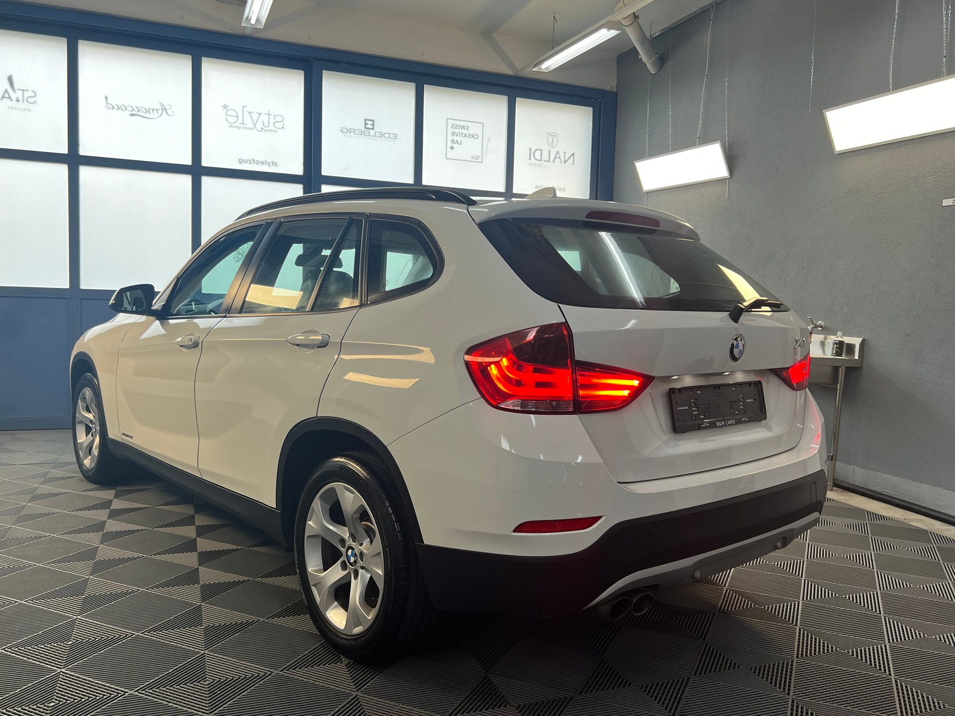 BMW X1 xDrive 20i Sport Line Steptronic-image-2