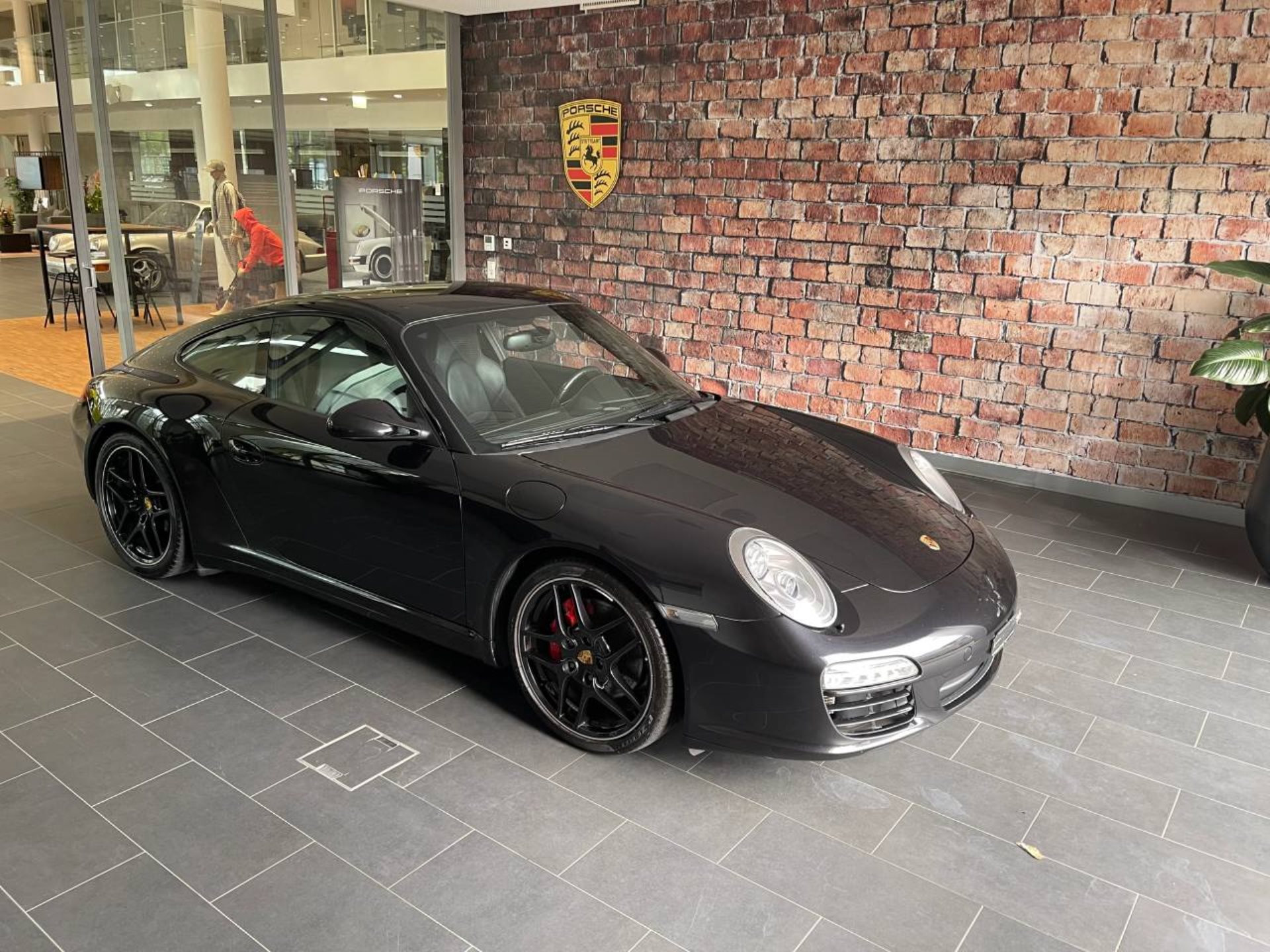 PORSCHE 911 Carrera 4S-image-0