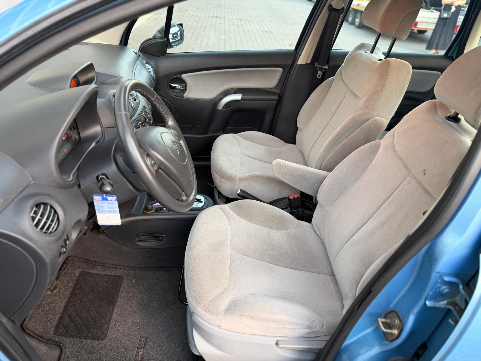 CITROEN C3 1.4i 16V Exclusive Sensodrive-image-8