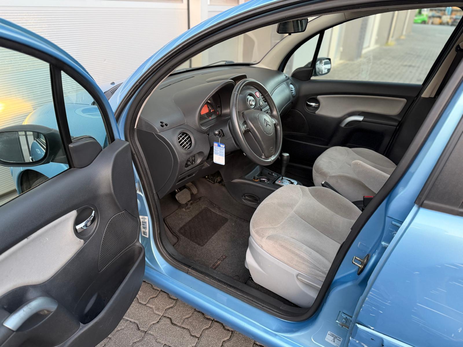 CITROEN C3 1.4i 16V Exclusive Sensodrive-image-7