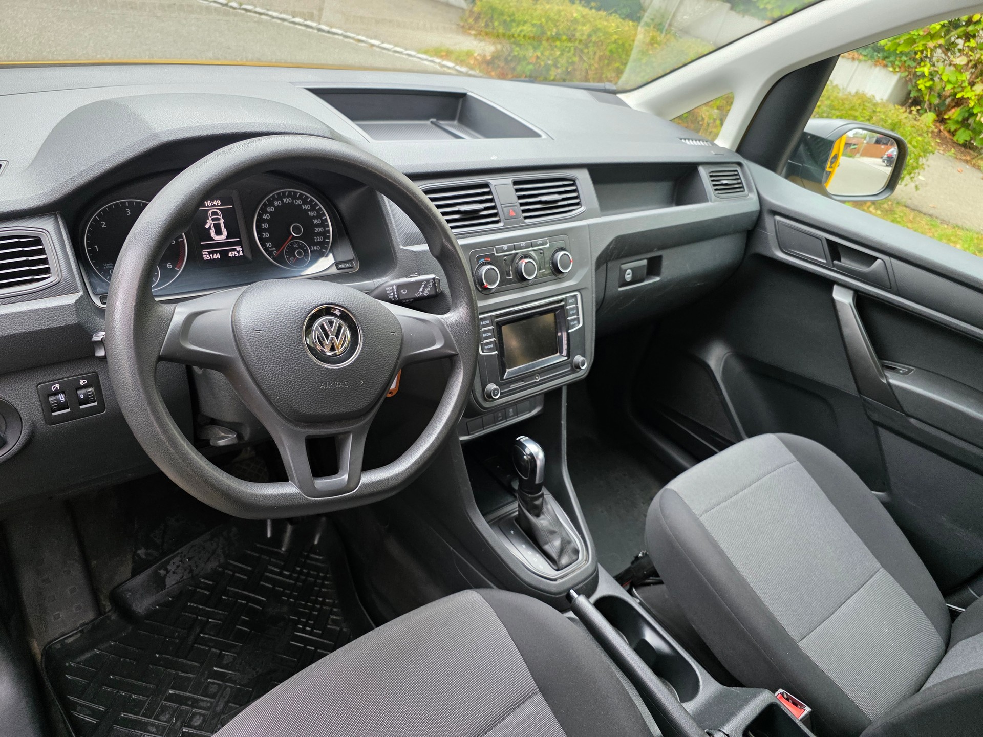 VW Caddy 2.0TDI 4Motion BlueMotion Technology DSG-image-9