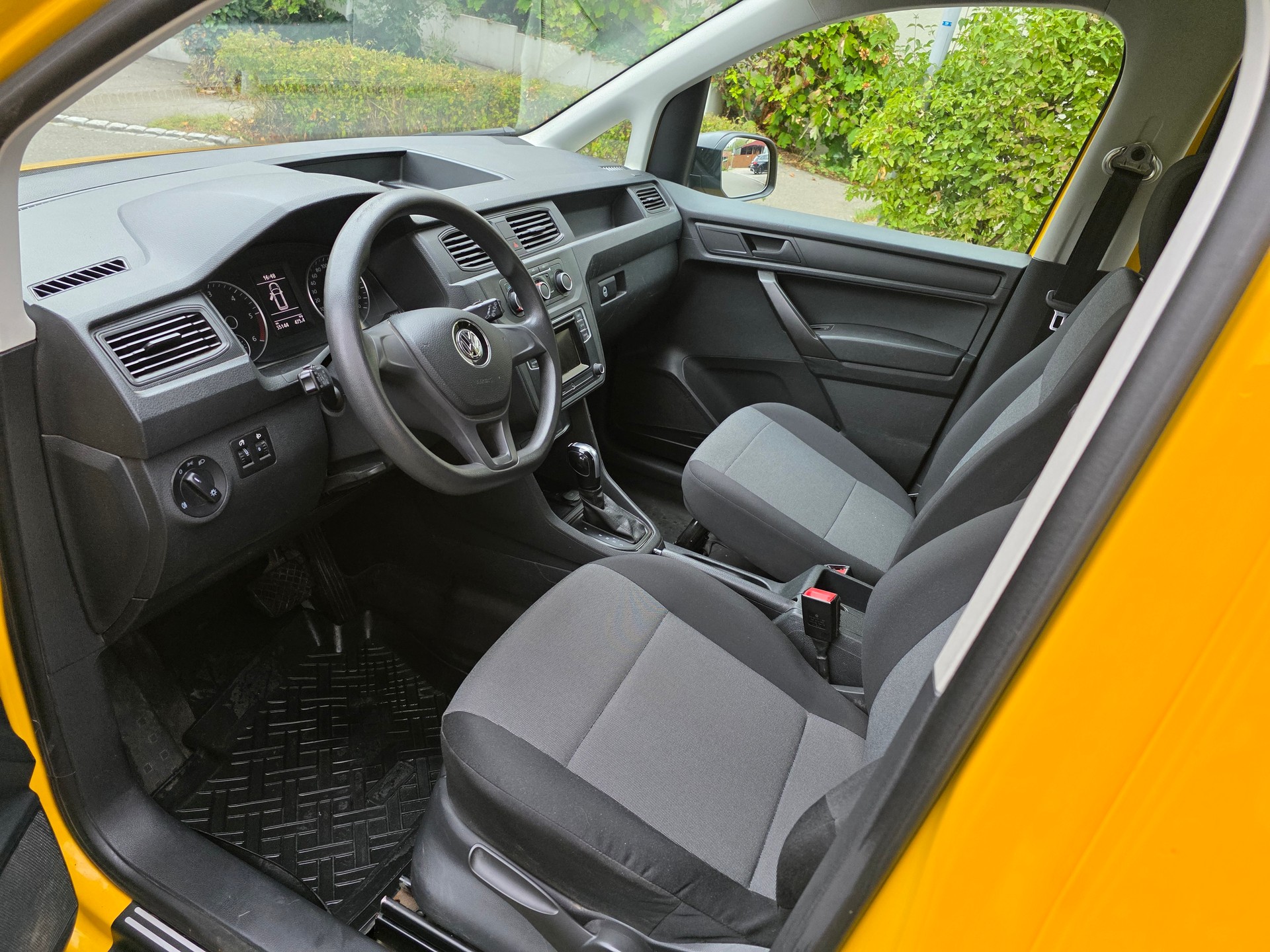 VW Caddy 2.0TDI 4Motion BlueMotion Technology DSG-image-7
