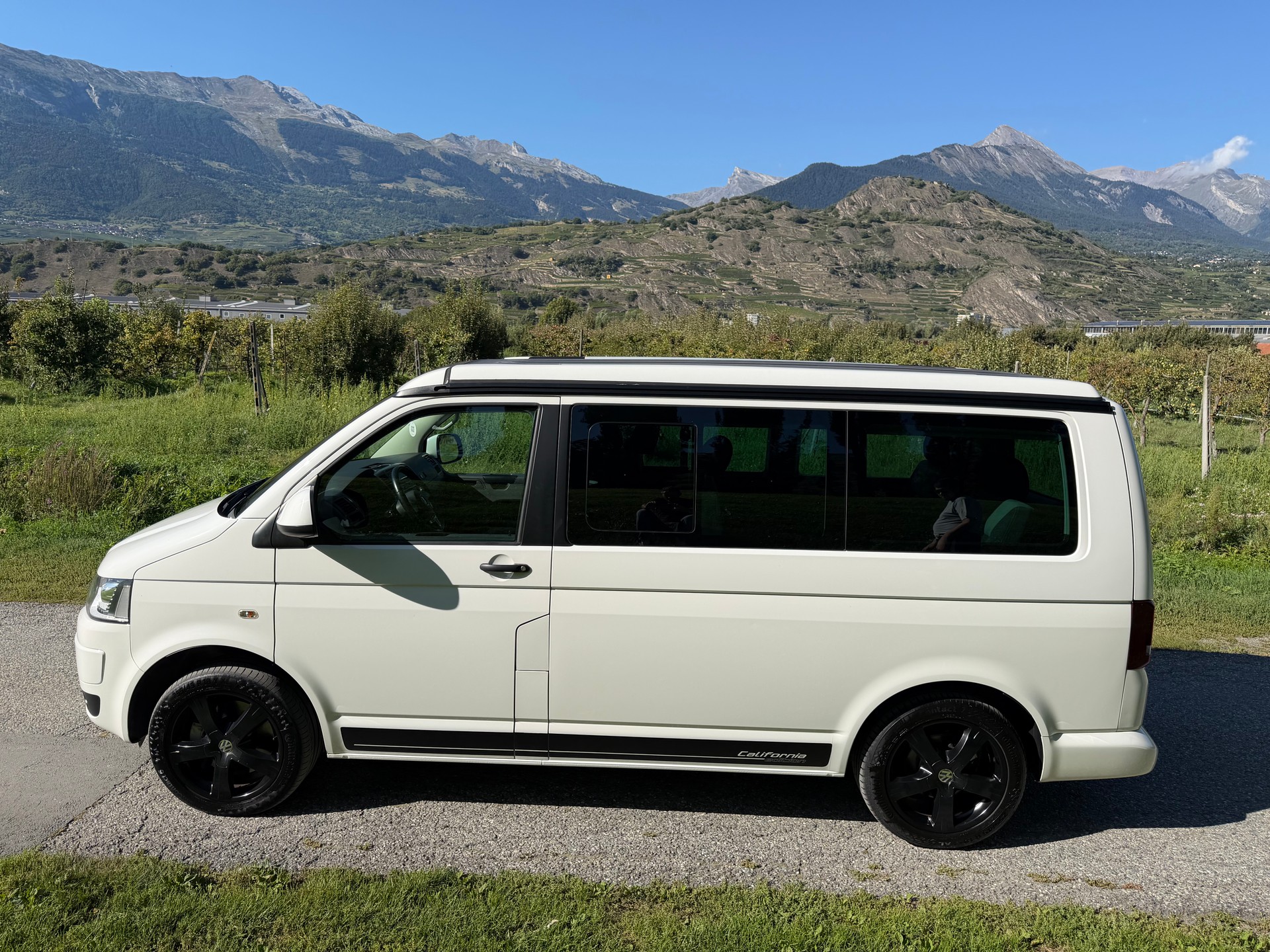 VW T5 California 2.0 Bi-TDI Beach Edition DSG-image-3