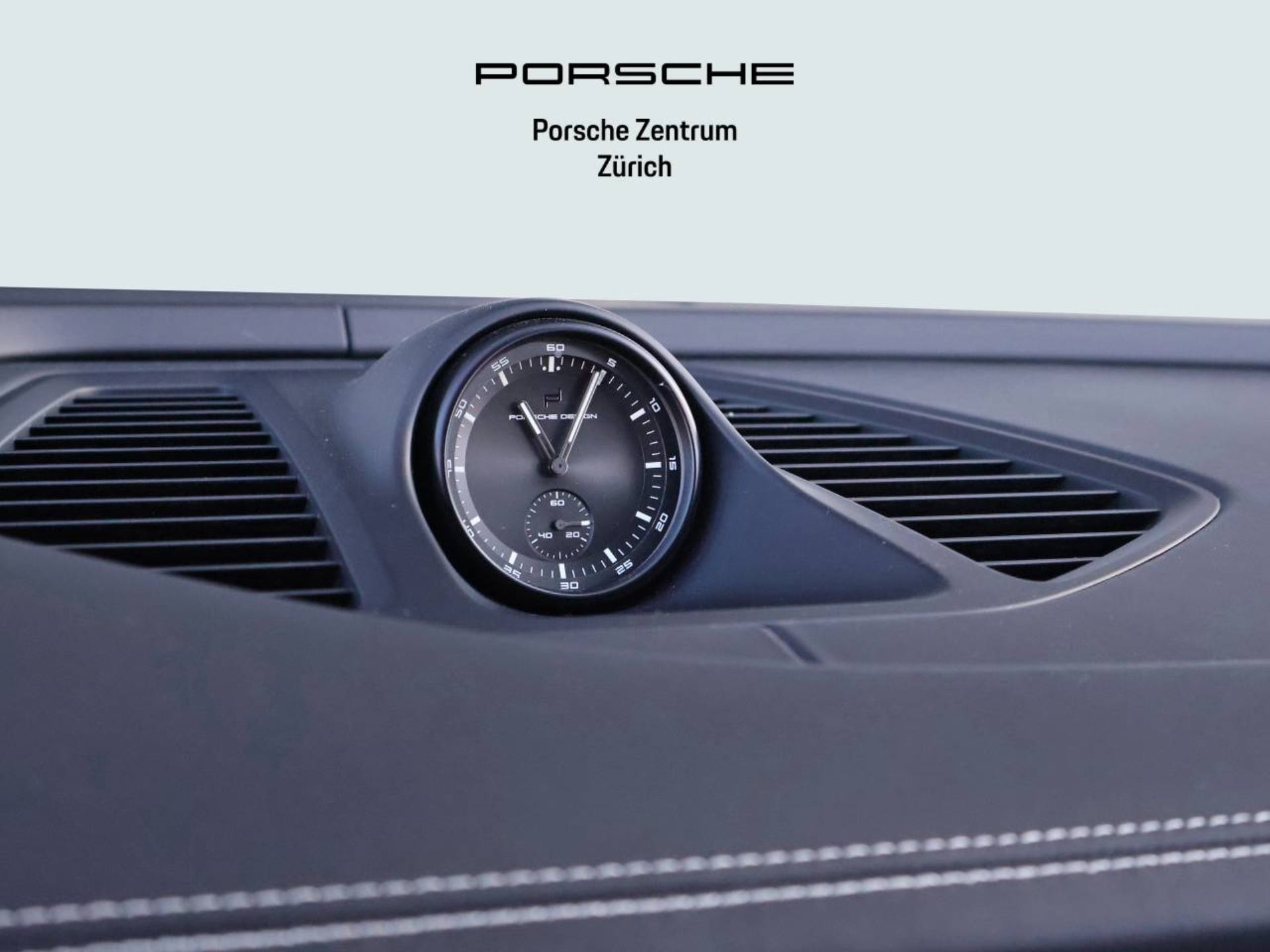 PORSCHE Macan Turbo-image-19