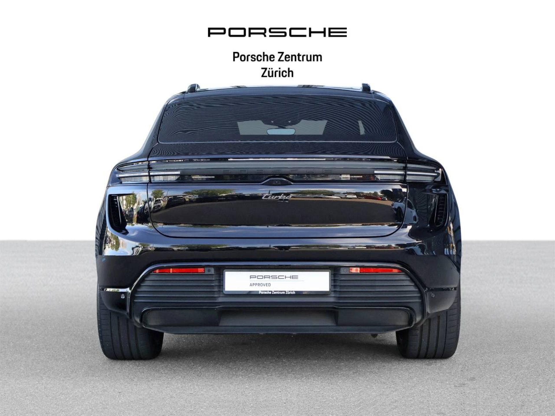 PORSCHE Macan Turbo-image-8