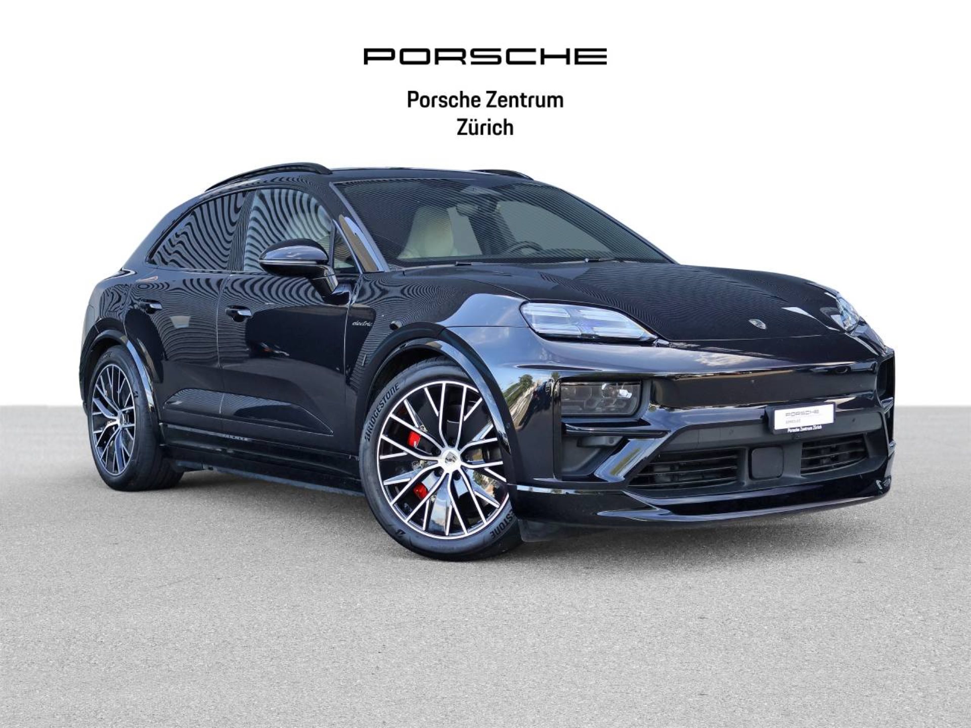 PORSCHE Macan Turbo-image-7