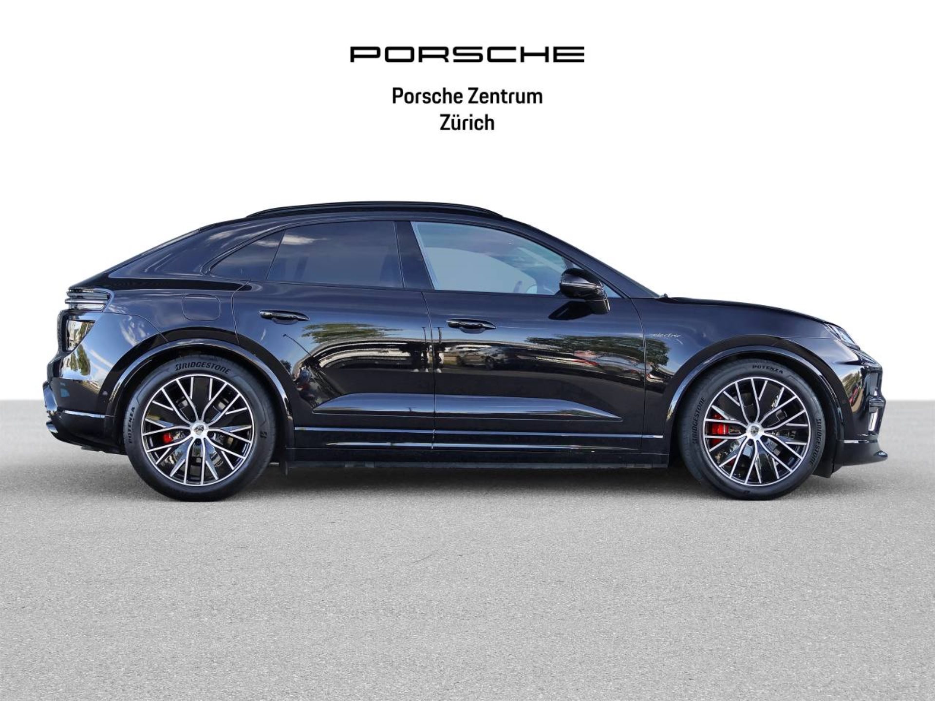 PORSCHE Macan Turbo-image-6