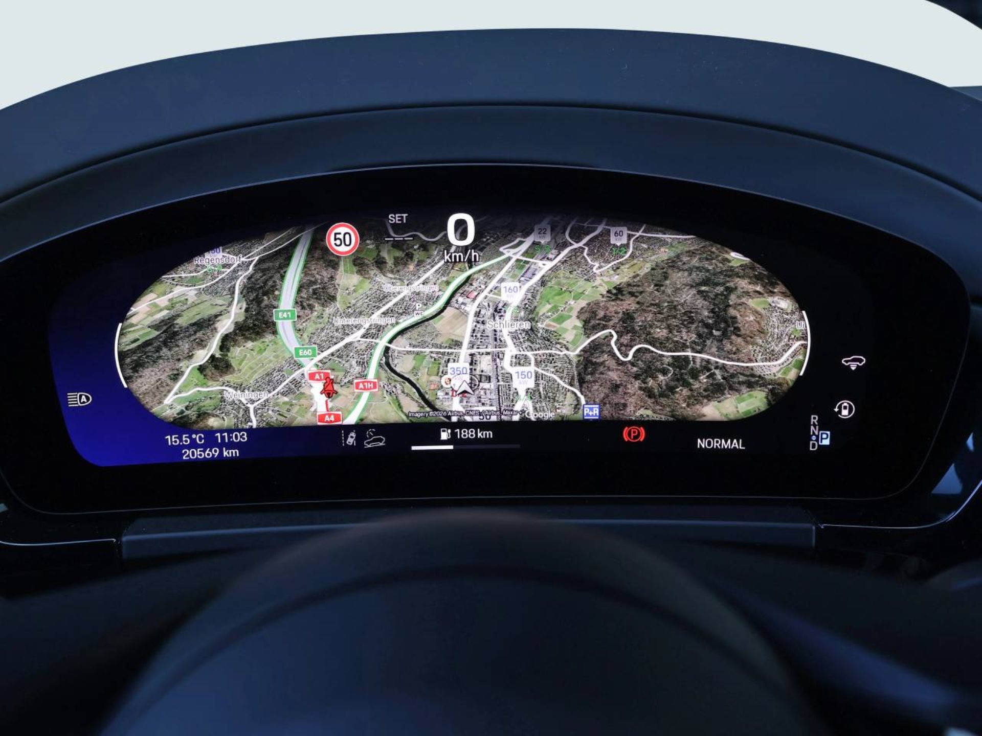 PORSCHE Macan Turbo-image-21