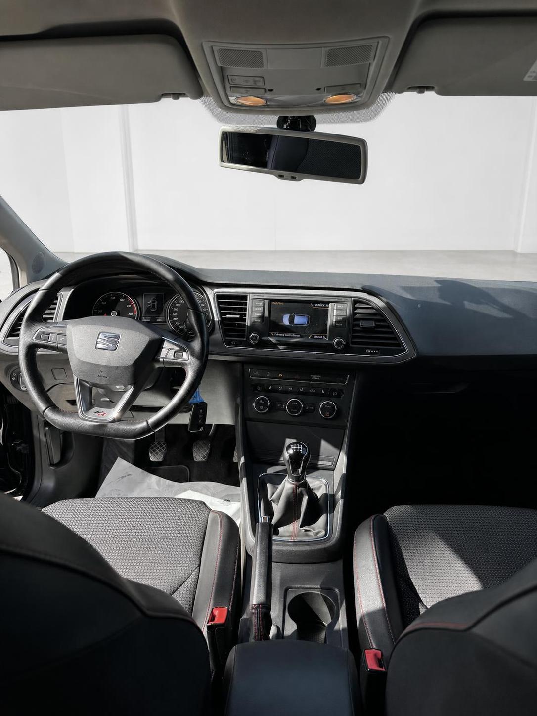 SEAT Leon 1.4 TSI FR-image-9