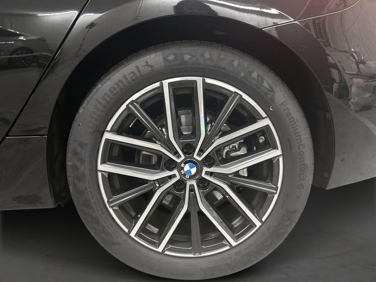 BMW 220i AT M Sport-image-26