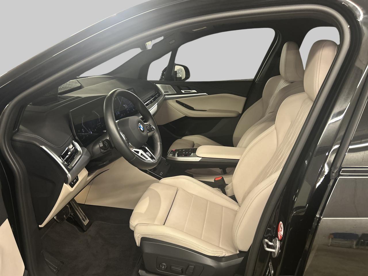 BMW 220i AT M Sport-image-13