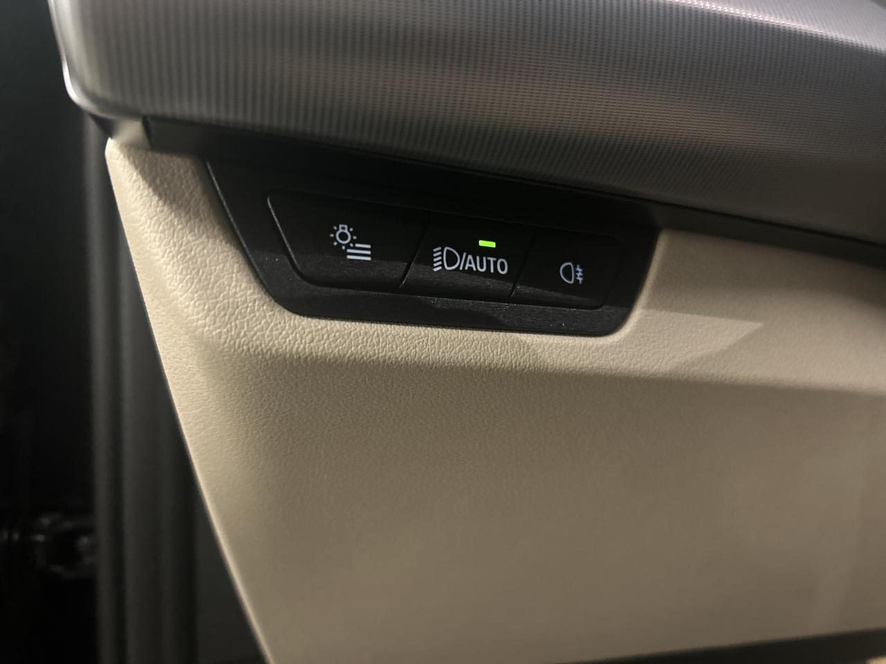 BMW 220i AT M Sport-image-23