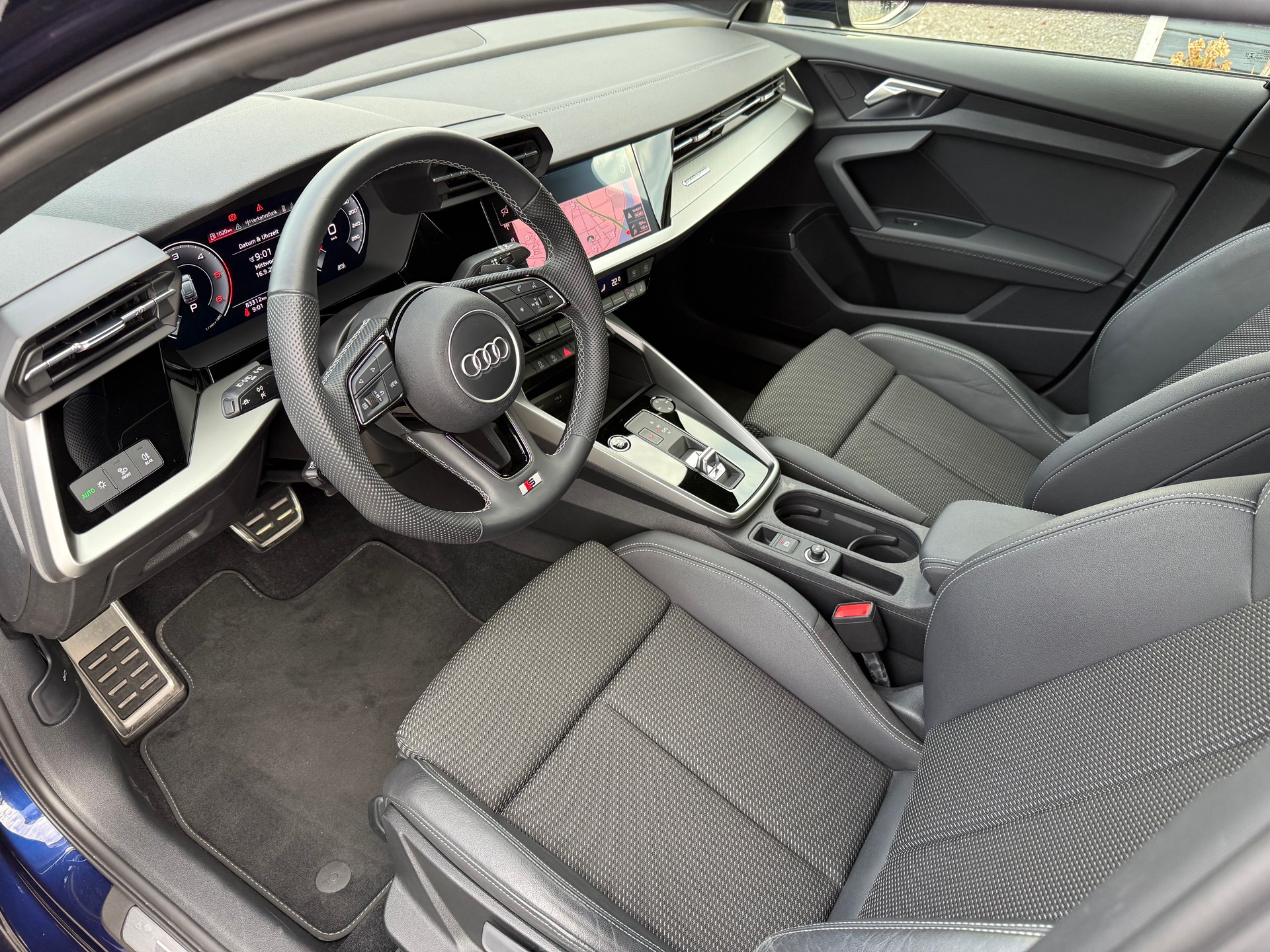 AUDI A3 Sportback 2.0 40 TDI S Line quattro S-Tronic-image-8