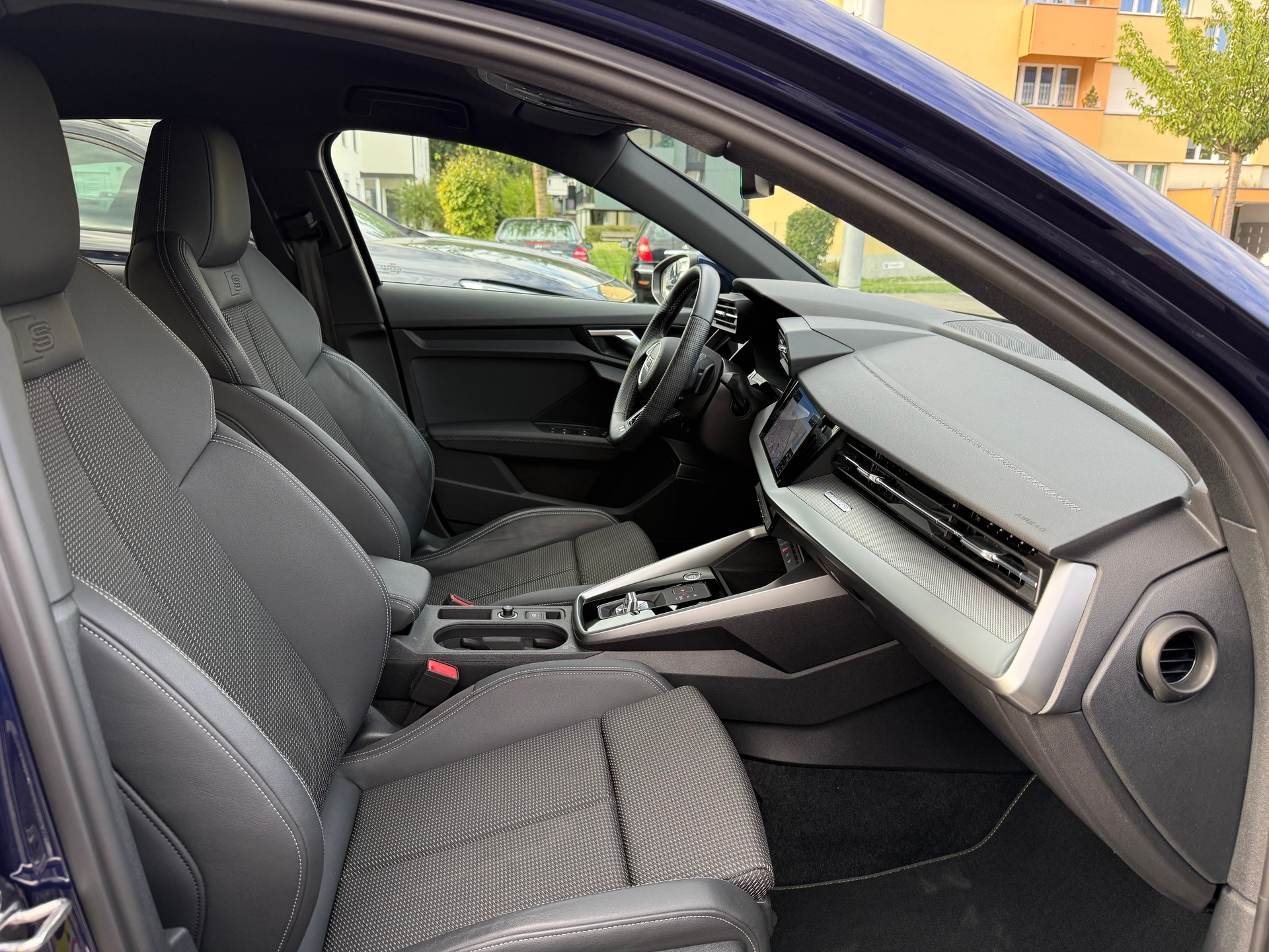 AUDI A3 Sportback 2.0 40 TDI S Line quattro S-Tronic-image-19