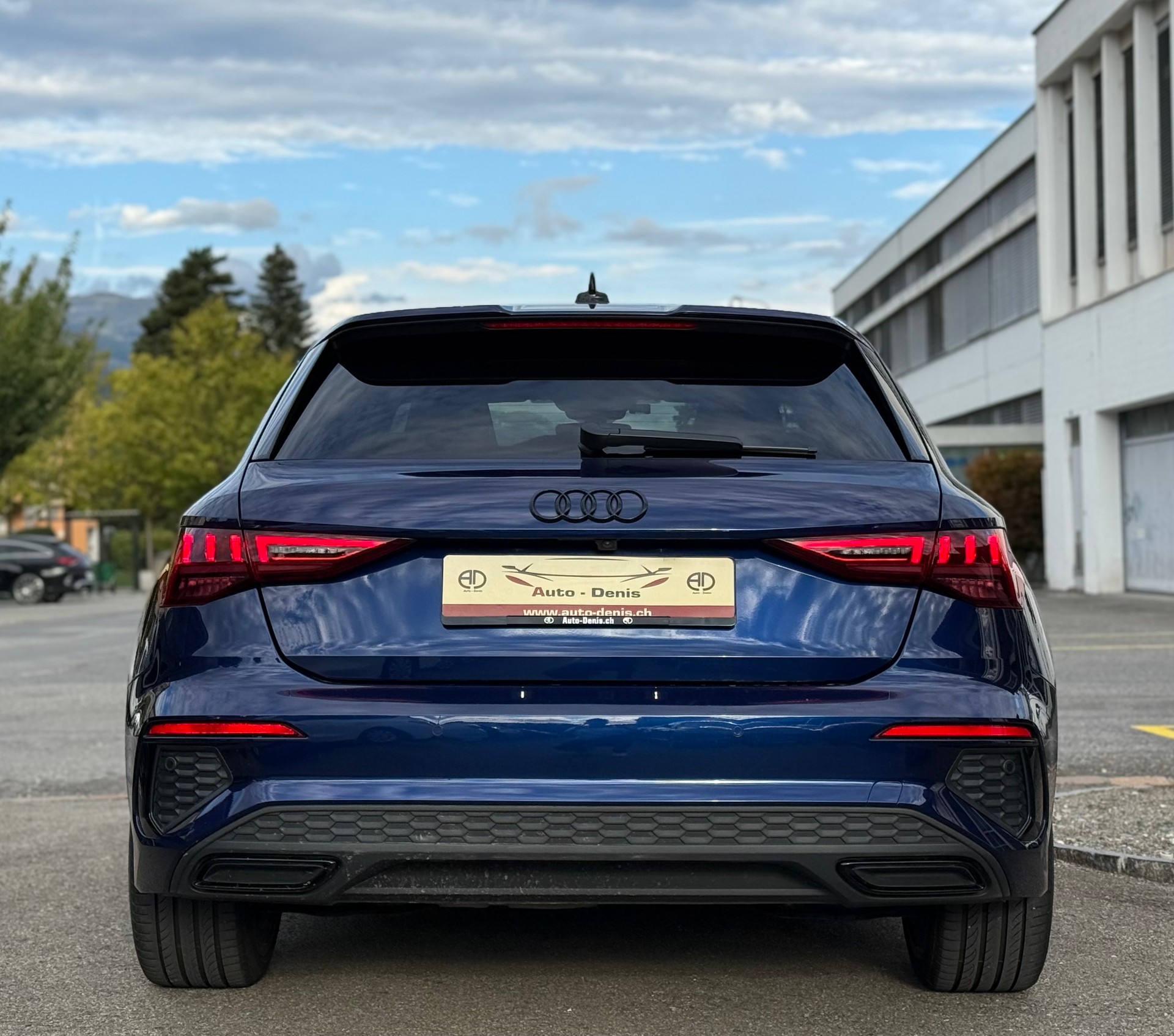 AUDI A3 Sportback 2.0 40 TDI S Line quattro S-Tronic-image-5