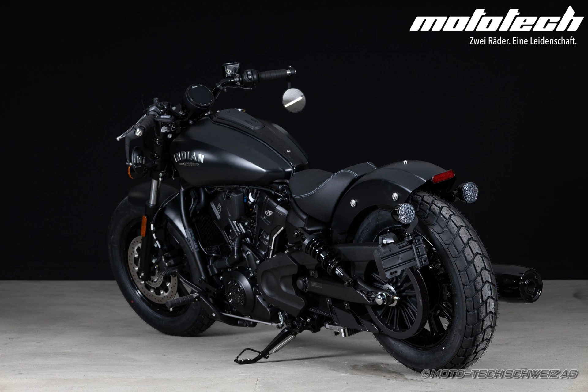 INDIAN Bobber 35 kW-showroom-element-3