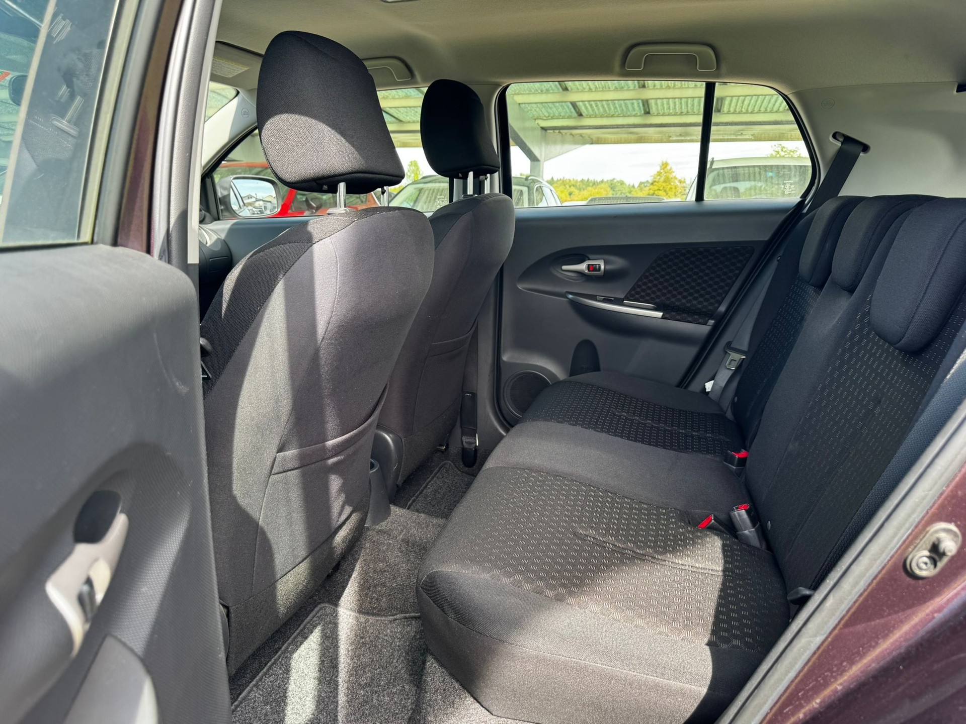 TOYOTA UrbanCruiser 1.4 D-4D Linea Terra 4WD-image-8