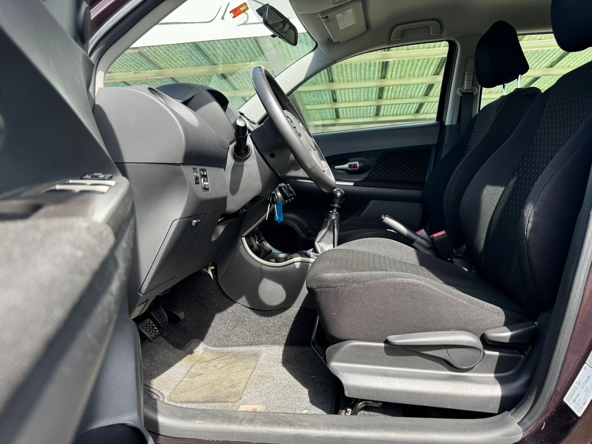 TOYOTA UrbanCruiser 1.4 D-4D Linea Terra 4WD-image-7