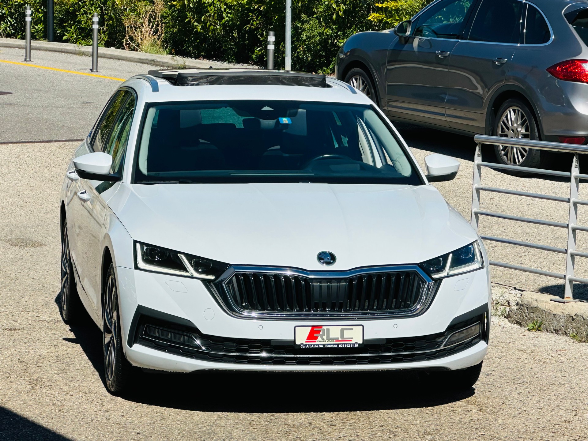 SKODA Octavia Combi 1.4 TSI PHEV DSG Style-image-4