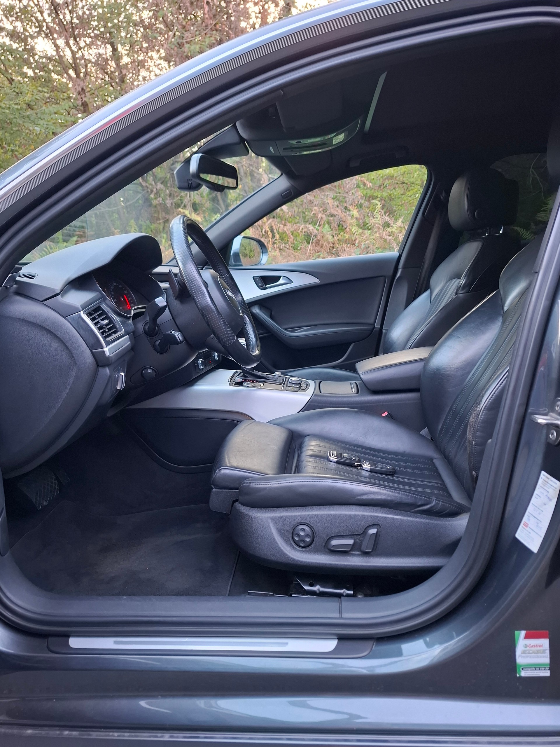 AUDI A6 Avant 3.0 BiTDI V6 quattro tiptronic-image-14