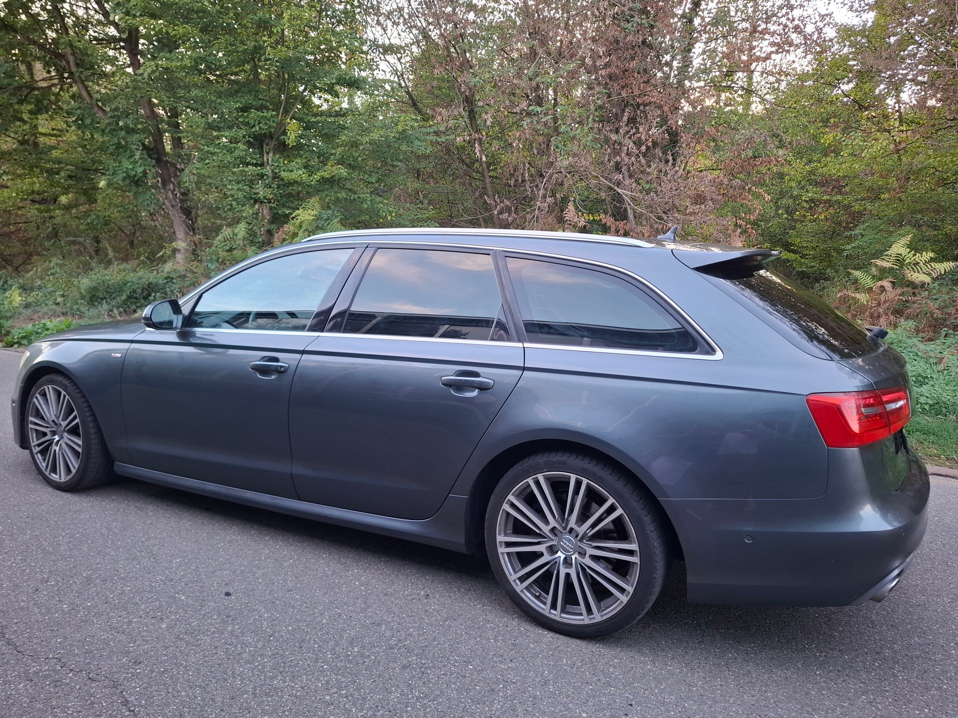 AUDI A6 Avant 3.0 BiTDI V6 quattro tiptronic-image-4