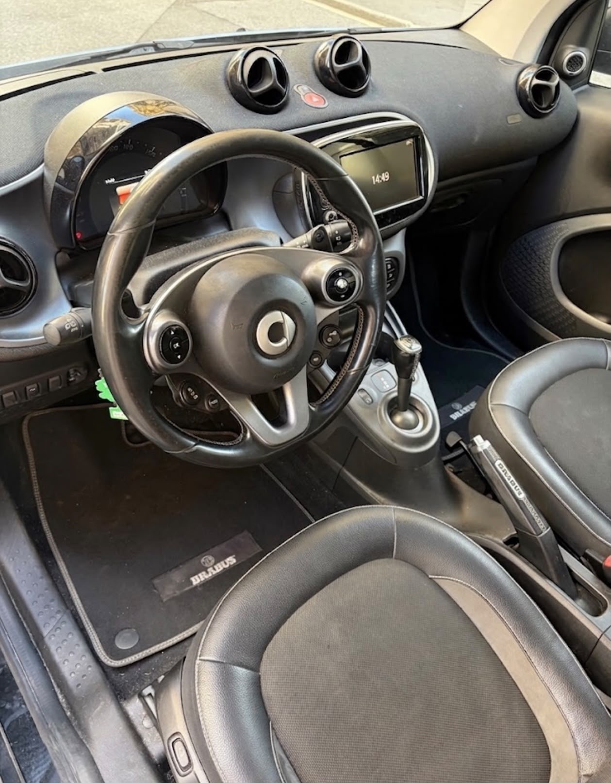 SMART 0.9 Brabus Xclusive twinamic-image-2