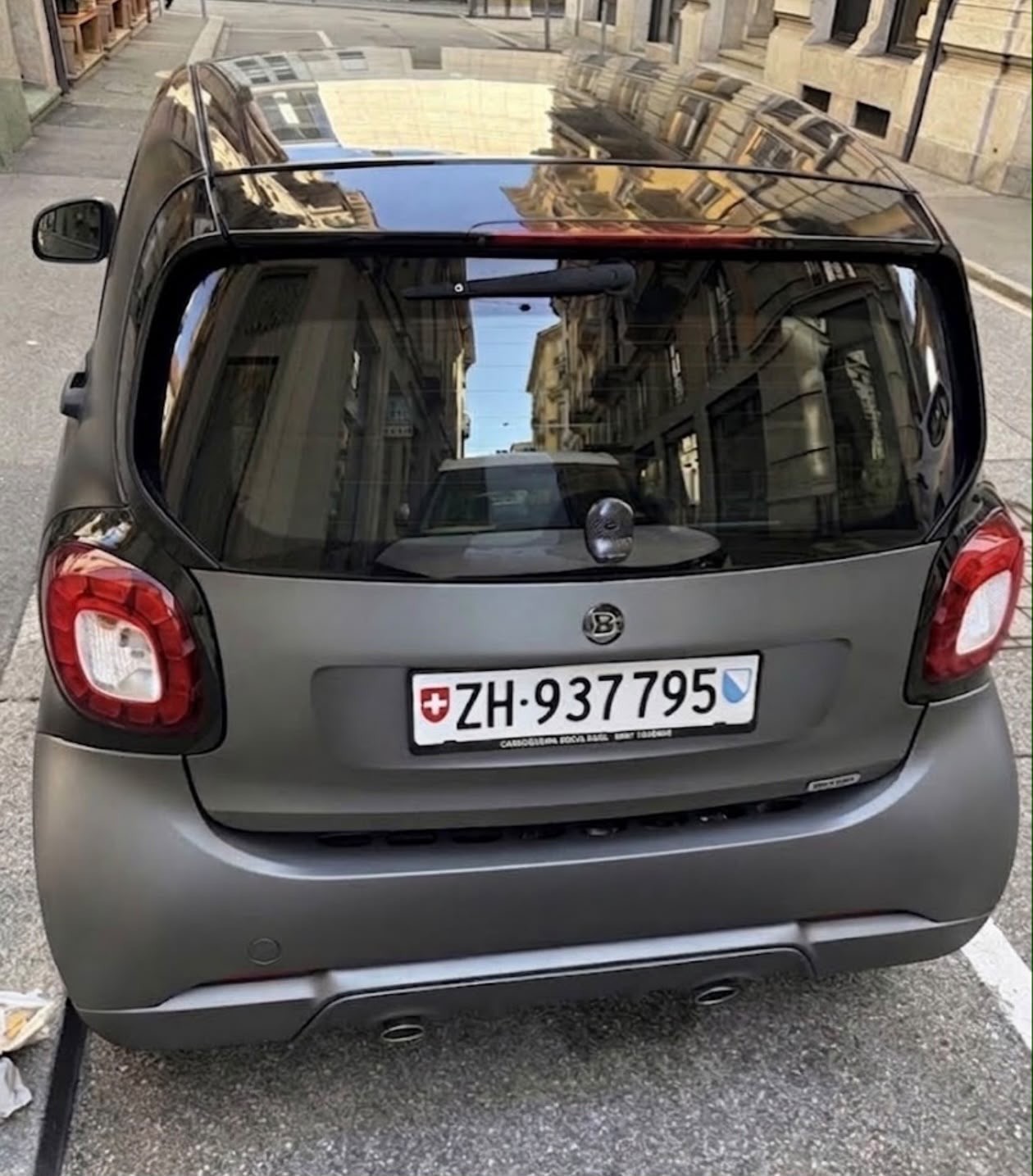 SMART 0.9 Brabus Xclusive twinamic-image-1