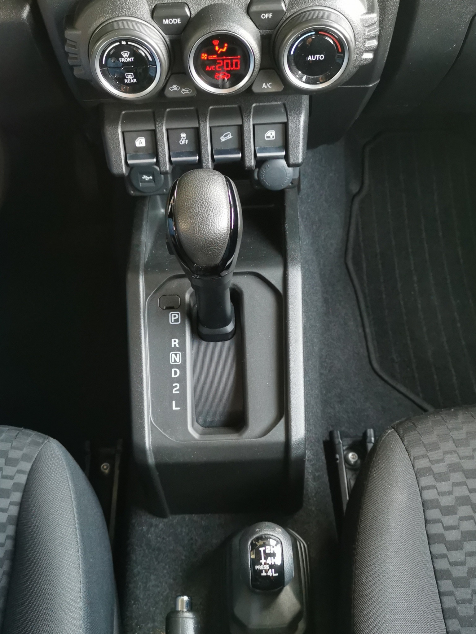 SUZUKI Jimny 1.5 Compact+ 4x4 AUT-image-18