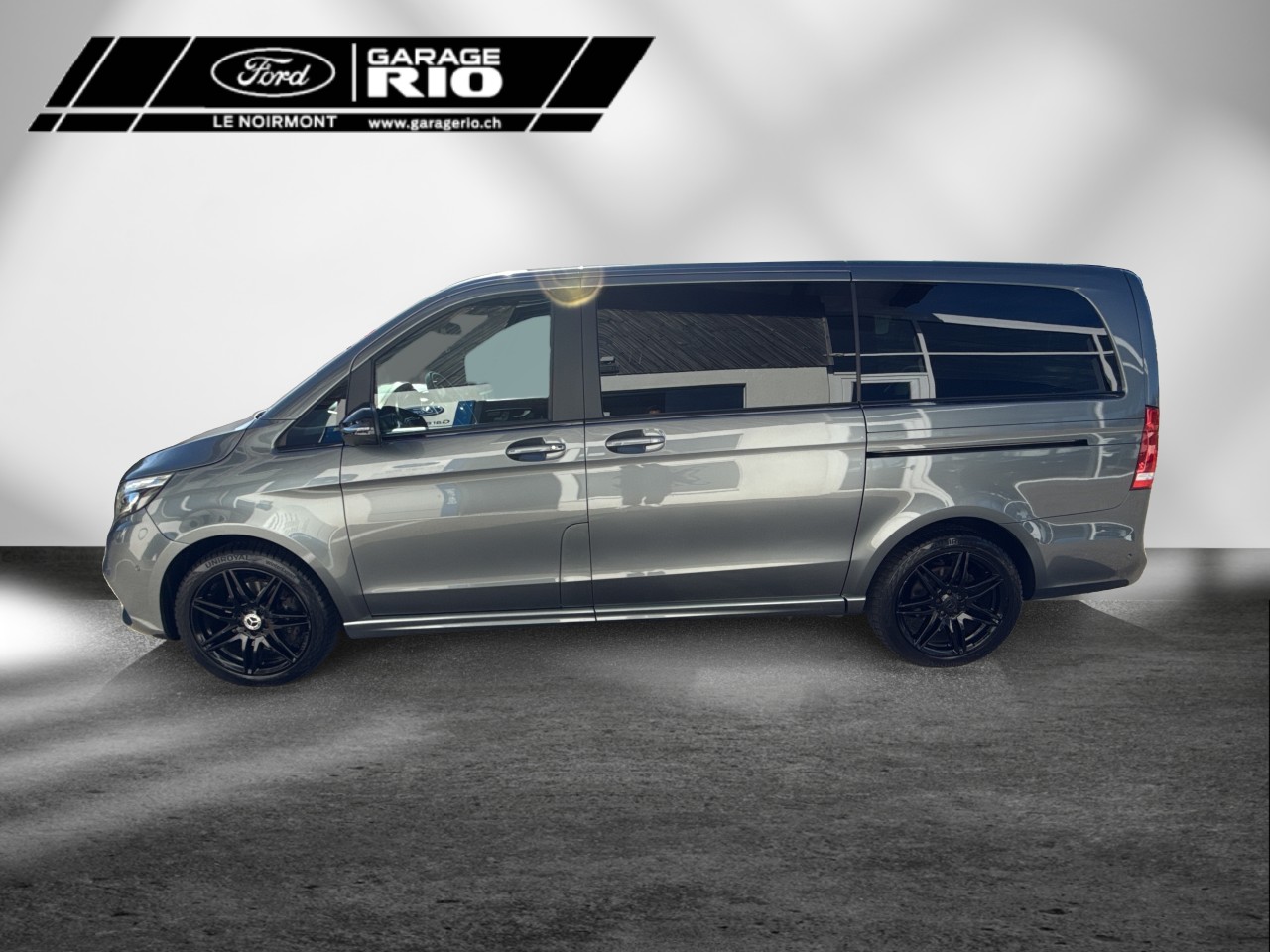 MERCEDES-BENZ V 300 d lang Avantgarde 4Matic 9G-Tronic-image-13