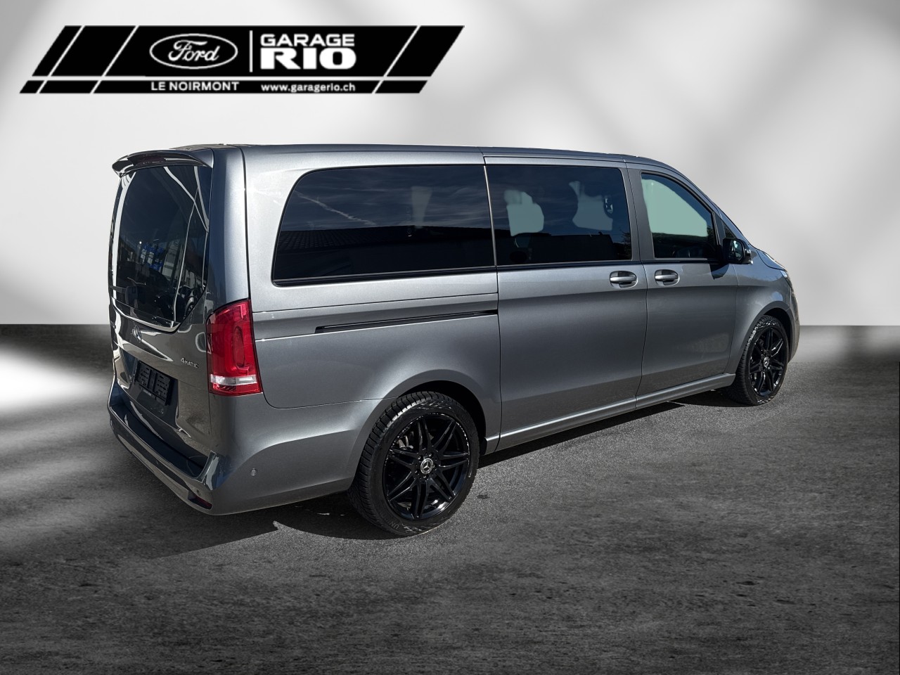 MERCEDES-BENZ V 300 d lang Avantgarde 4Matic 9G-Tronic-image-12